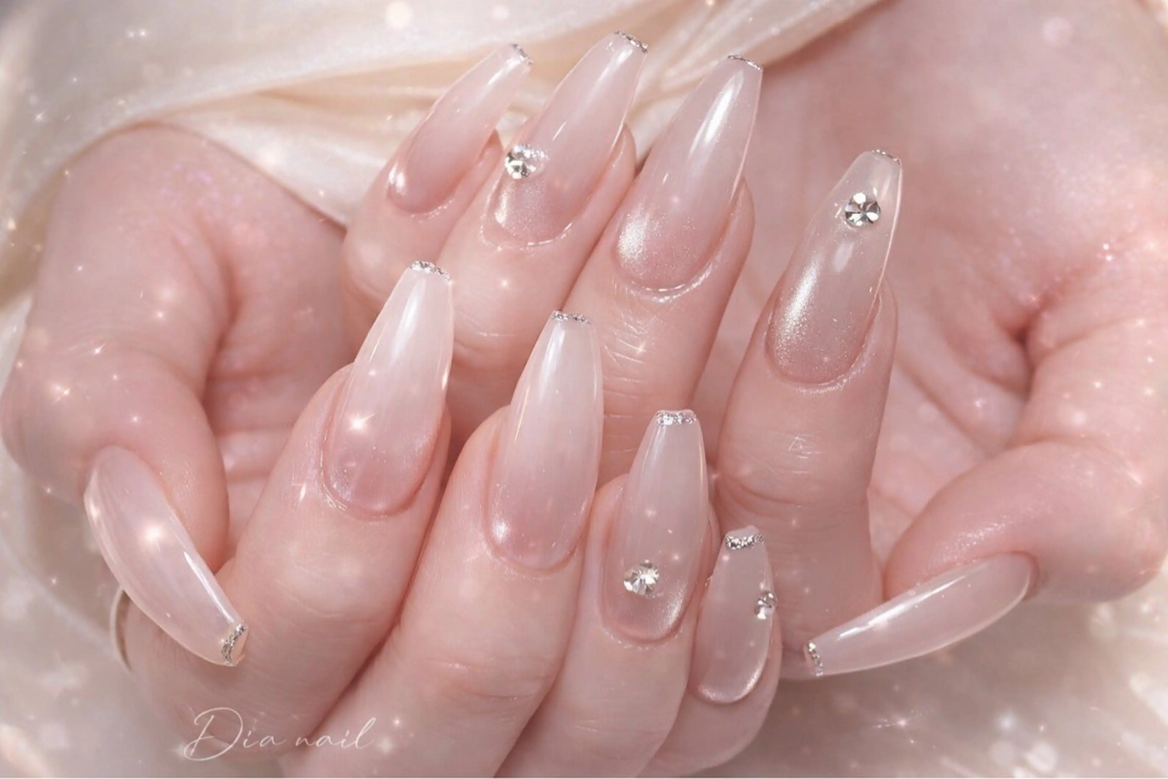 ネイル チークネイル ジェルネイル グラデーション マグネットネイル ニュアンスネイル Di'a nail ネイルサロンのネイルデザイン