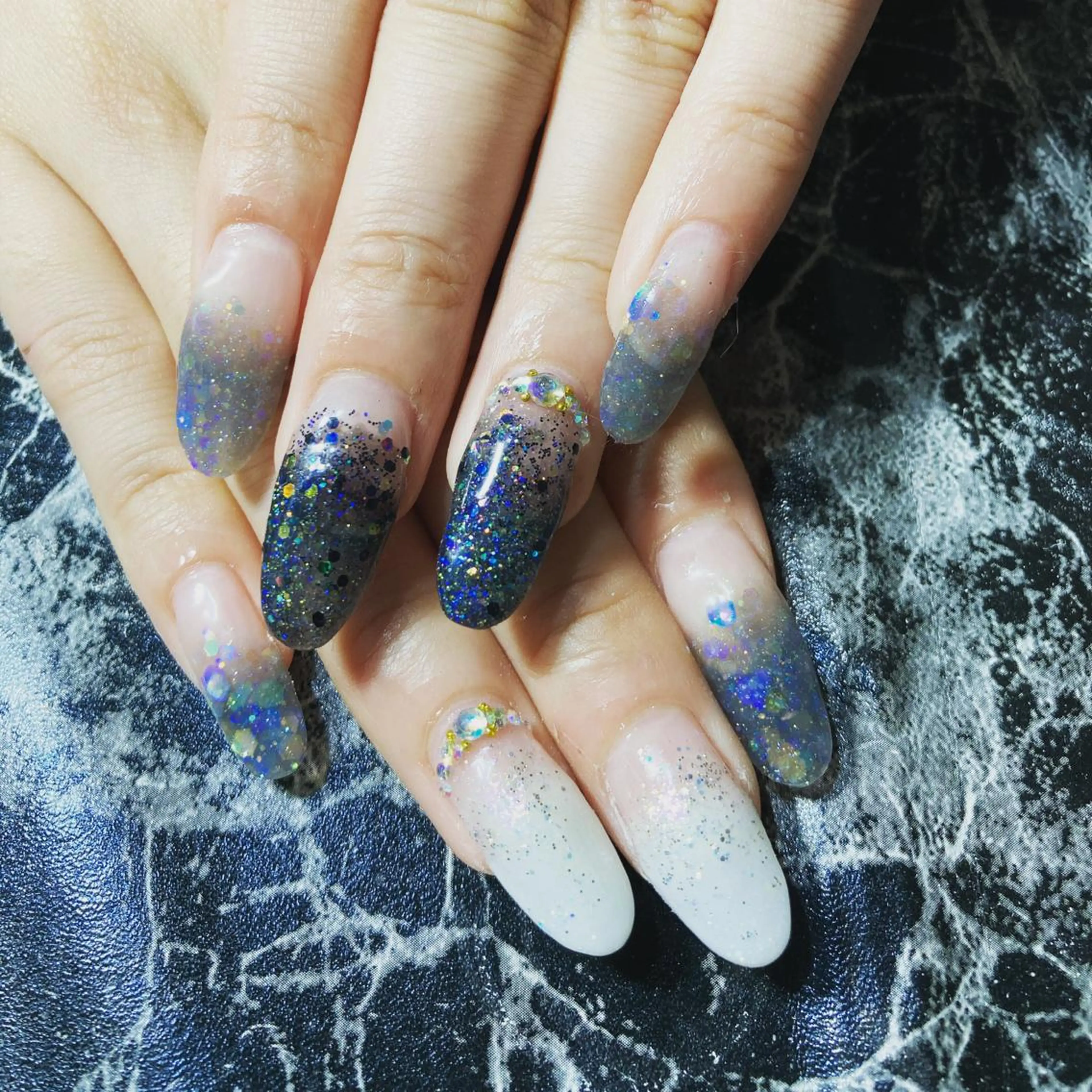 ロング ネイル ハンドネイル ✴︎ Delightのネイルデザイン