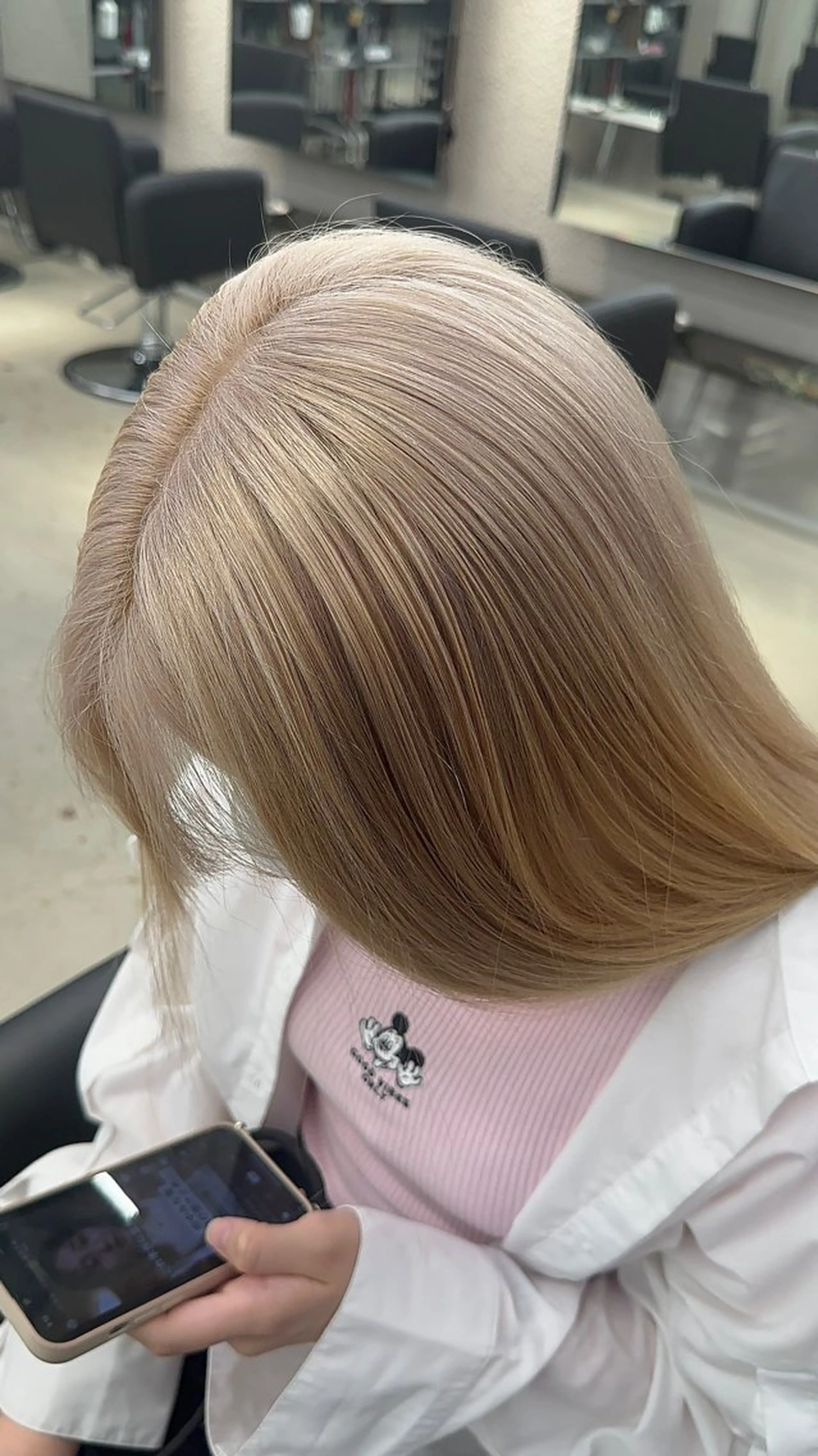 ロング カラー ブリーチ レイヤーカット トリートメント ハイトーン/ 縮毛矯正のヘアスタイル