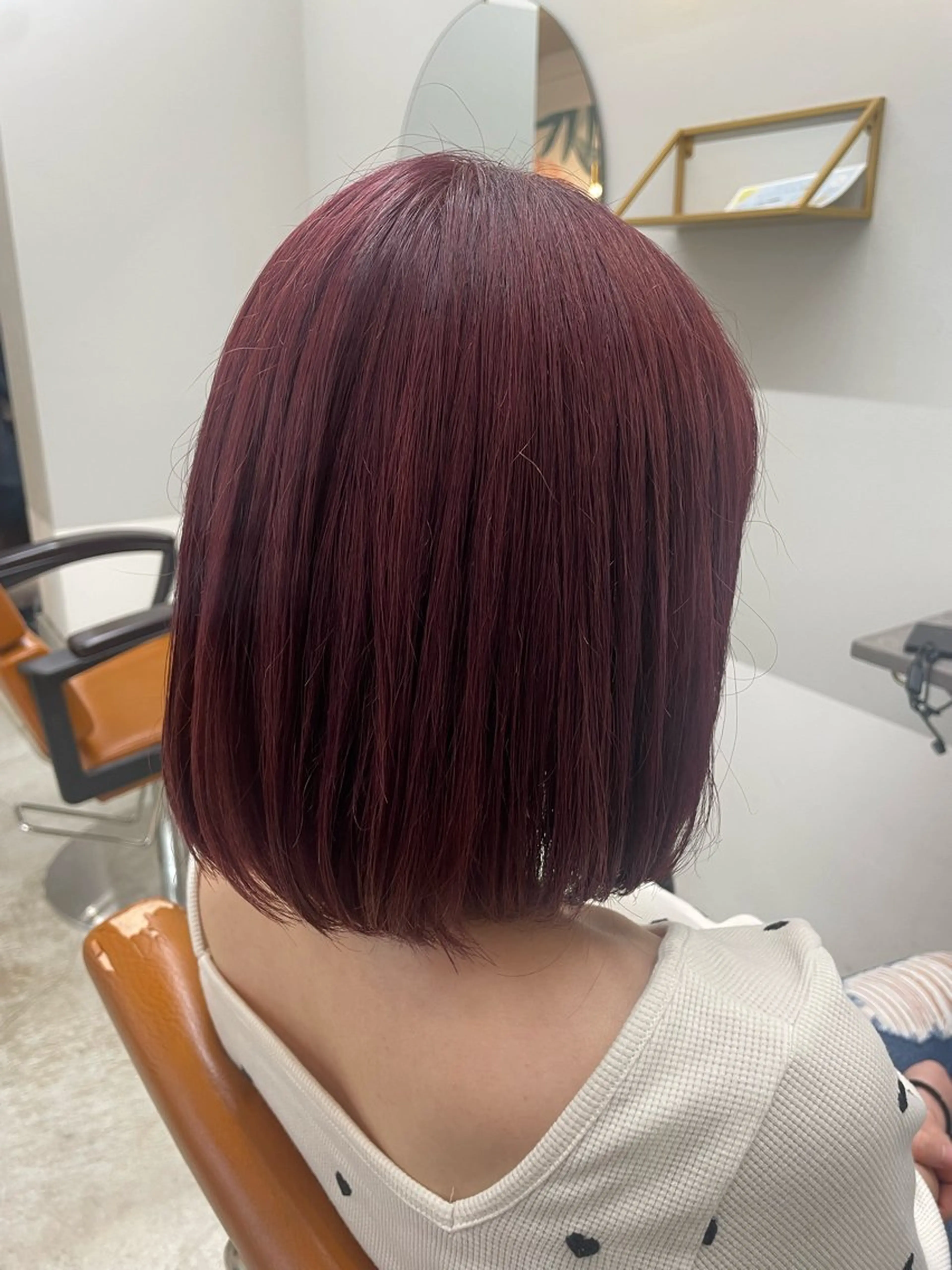 ショート カラー ブリーチ ピンクカラー レッドカラー 樋川 早紀のヘアスタイル