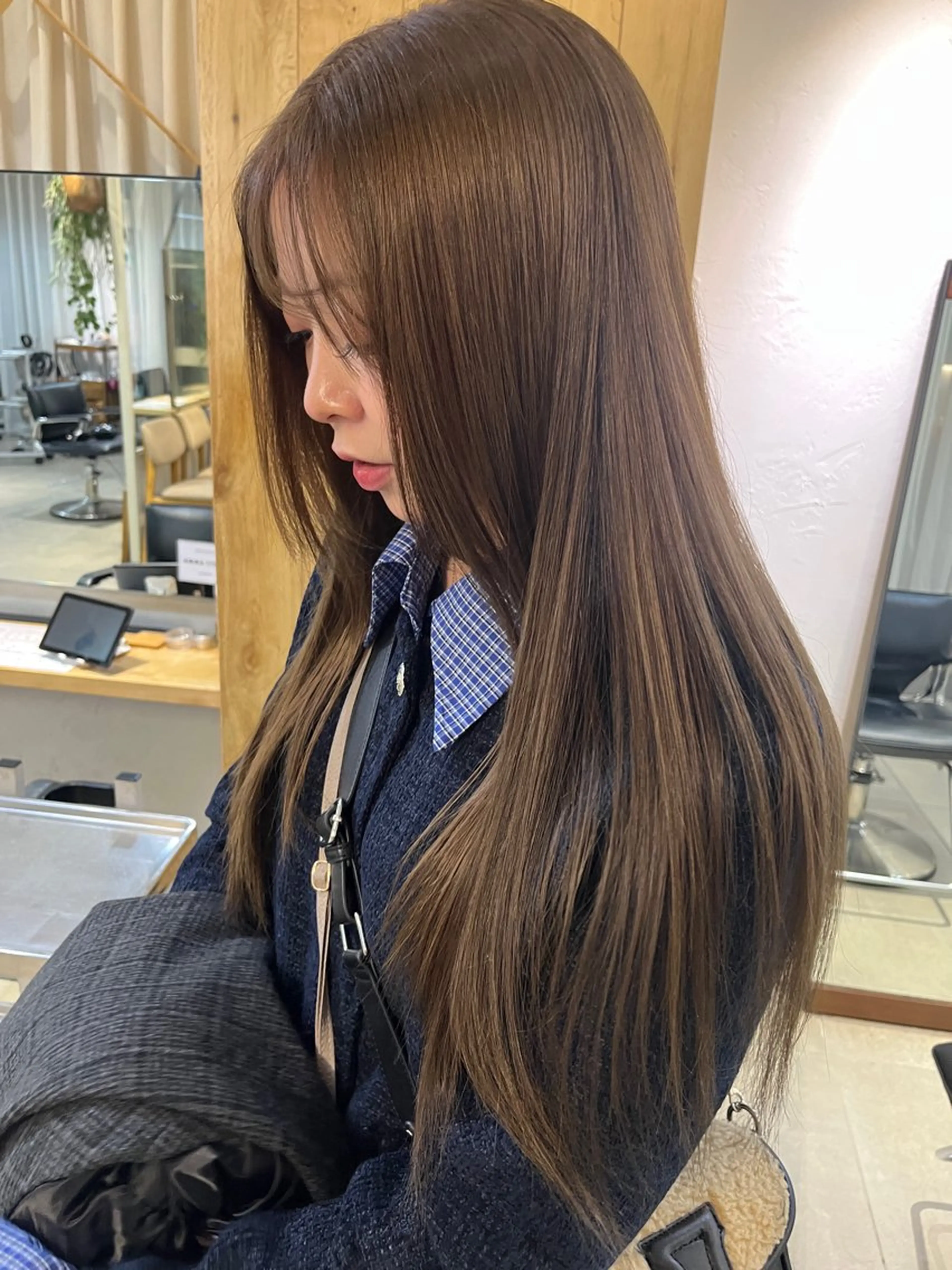 ロング カラー ヘアカラー トリートメント ナチュラルなヘア /ヨシダトモキのヘアスタイル