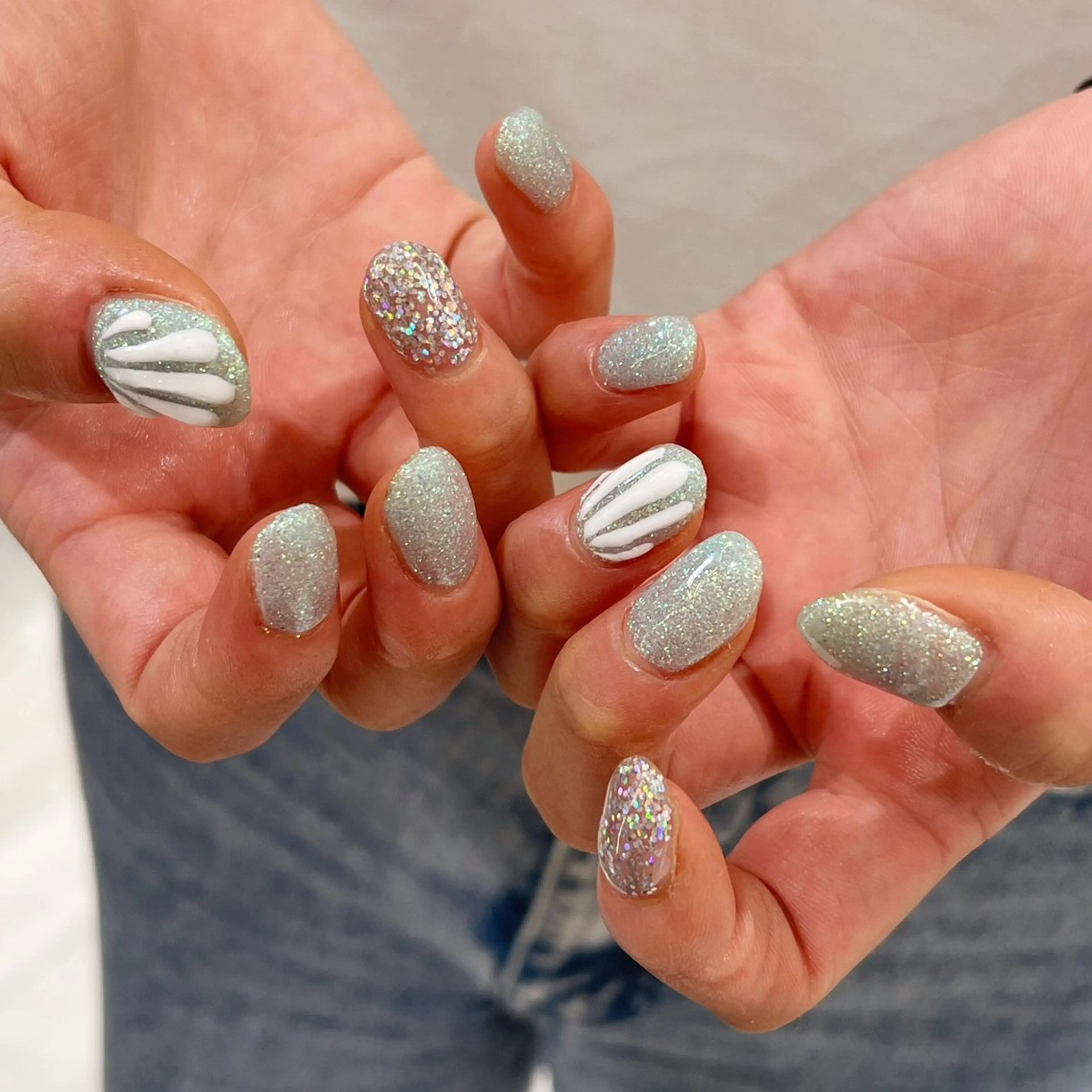 ネイル キラキラネイル カット トリートメント オシャレデザイン 🧺🪽/SHUNOのヘアスタイル