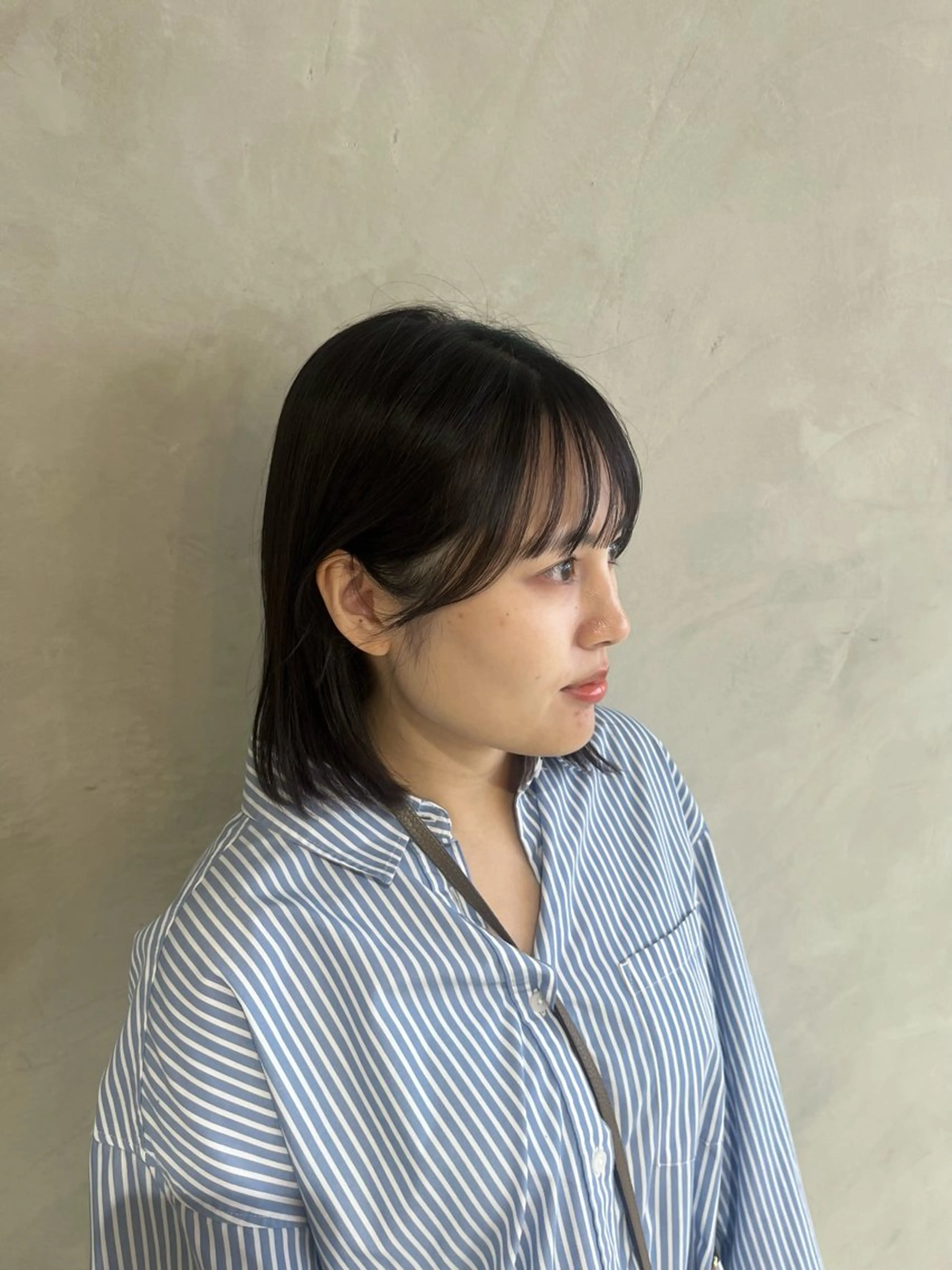 ミディアム カット effect横浜所属・切りっぱなしボブ/ 艶カラー/綾莉のヘアスタイル