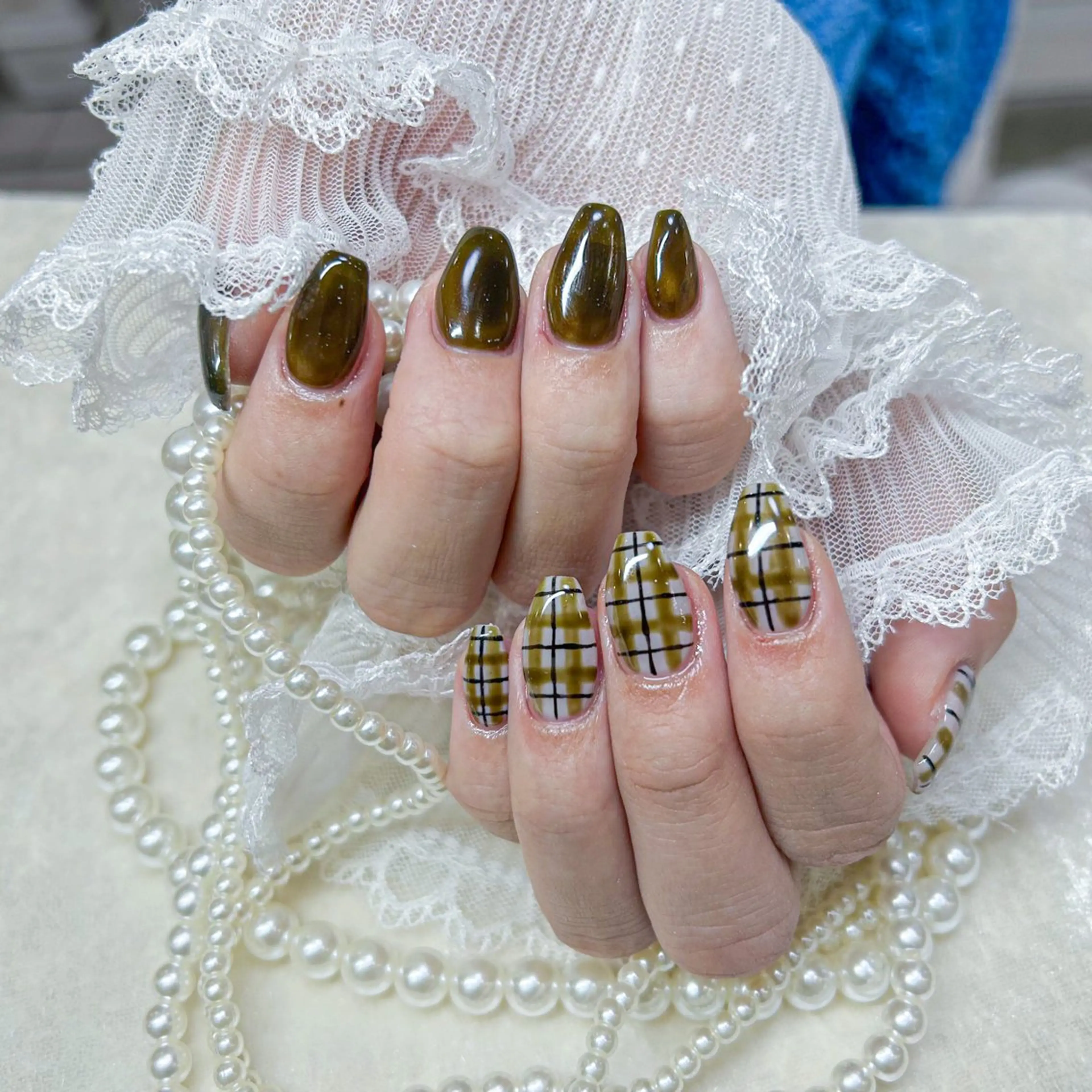 ネイル アートネイル 長さ出し フットネイル 韓国ネイル マグネットネイル ハンドネイル Minami 🍓のネイルデザイン