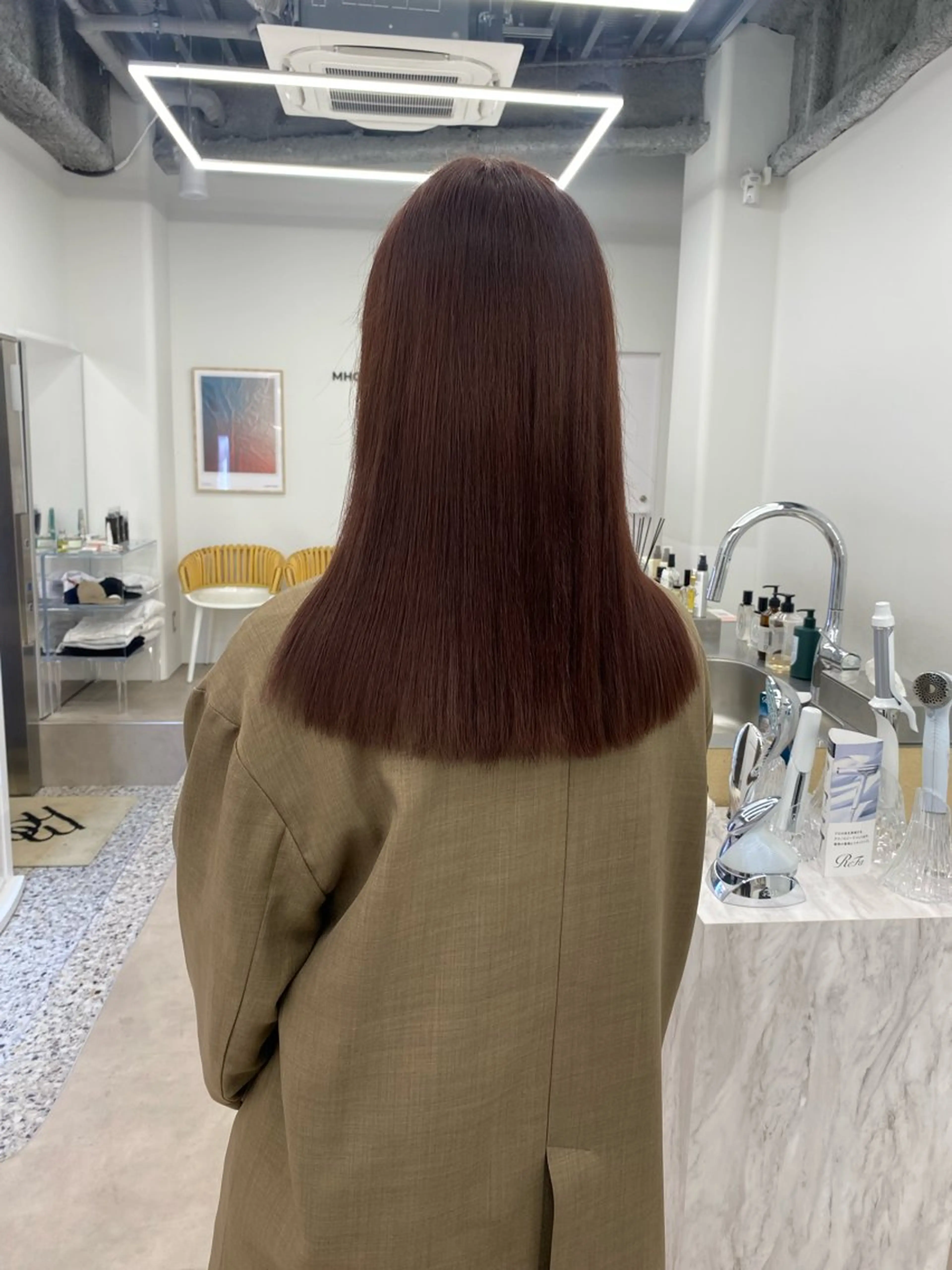 セミロング カラー ヘアカラー hinaka .のヘアスタイル