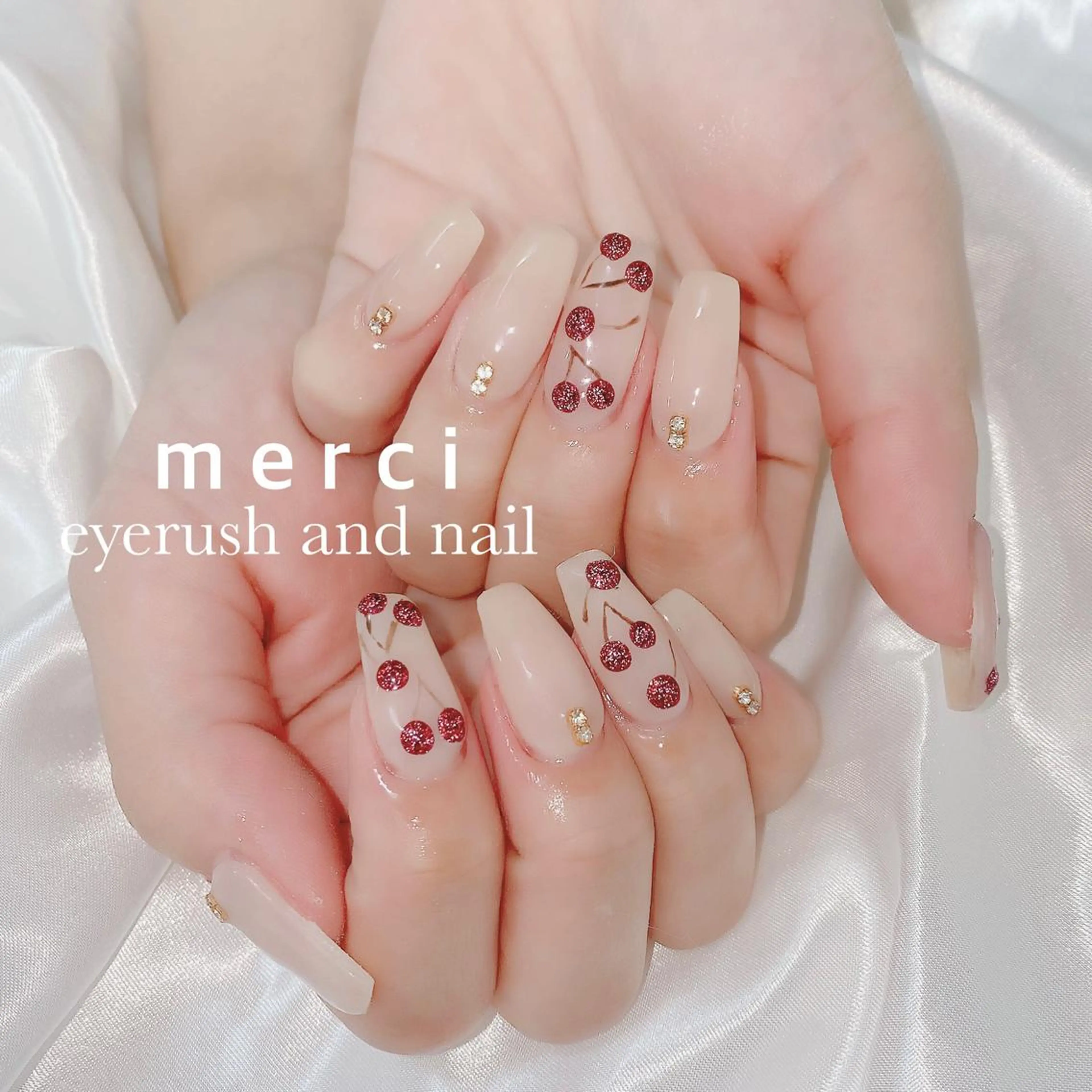 ネイル フラッシュネイル フットネイル フレンチネイル キラキラネイル 韓国ネイル ハンドネイル merci nail所属・merci nailのネイルデザイン