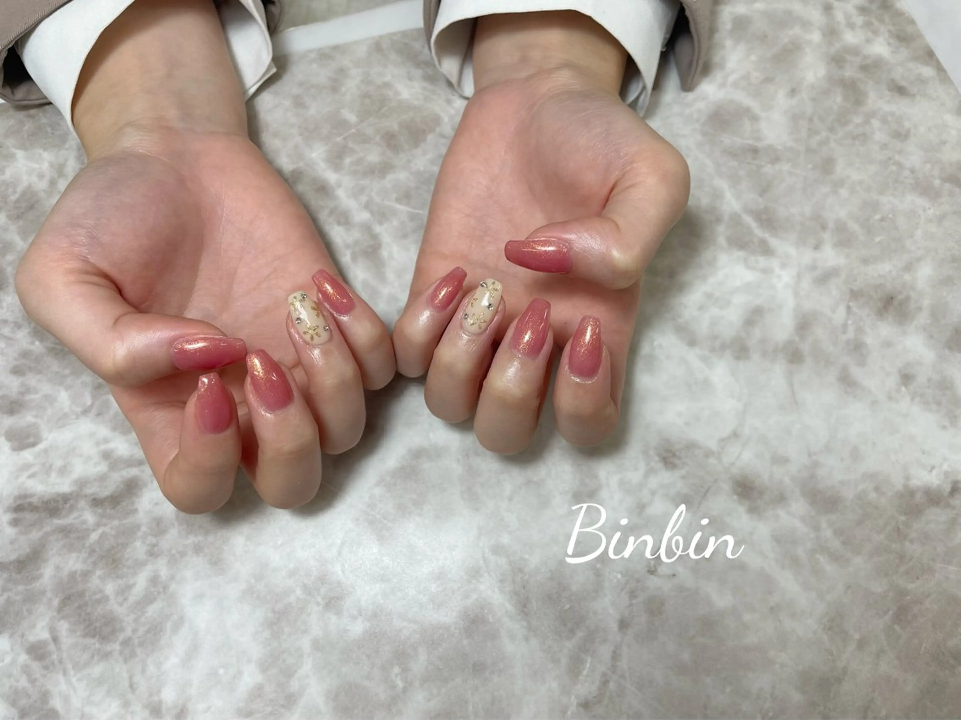 ネイル ハンドネイル ハンドケア Bin Binのネイルデザイン