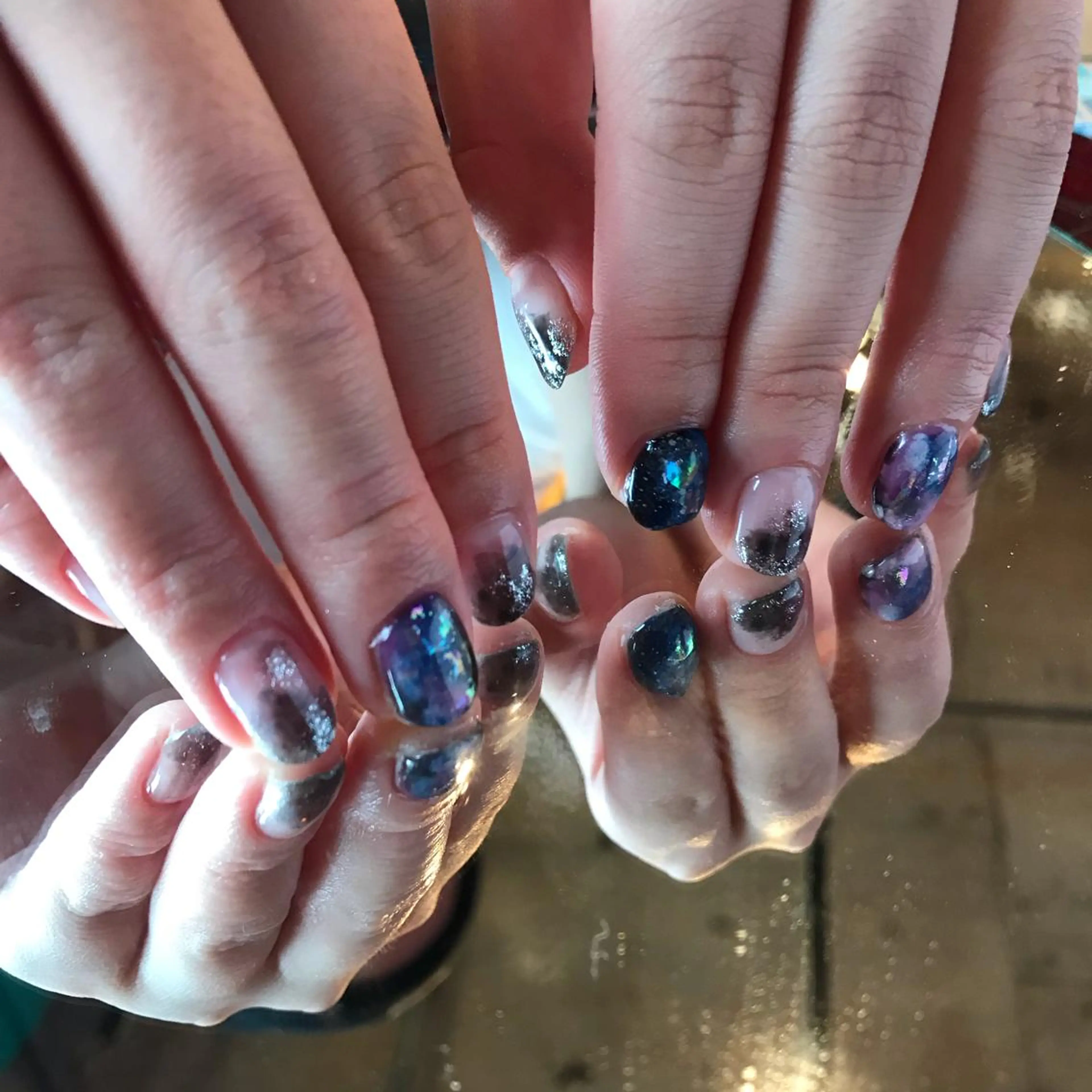 ネイル キラキラ オメメのネイルデザイン