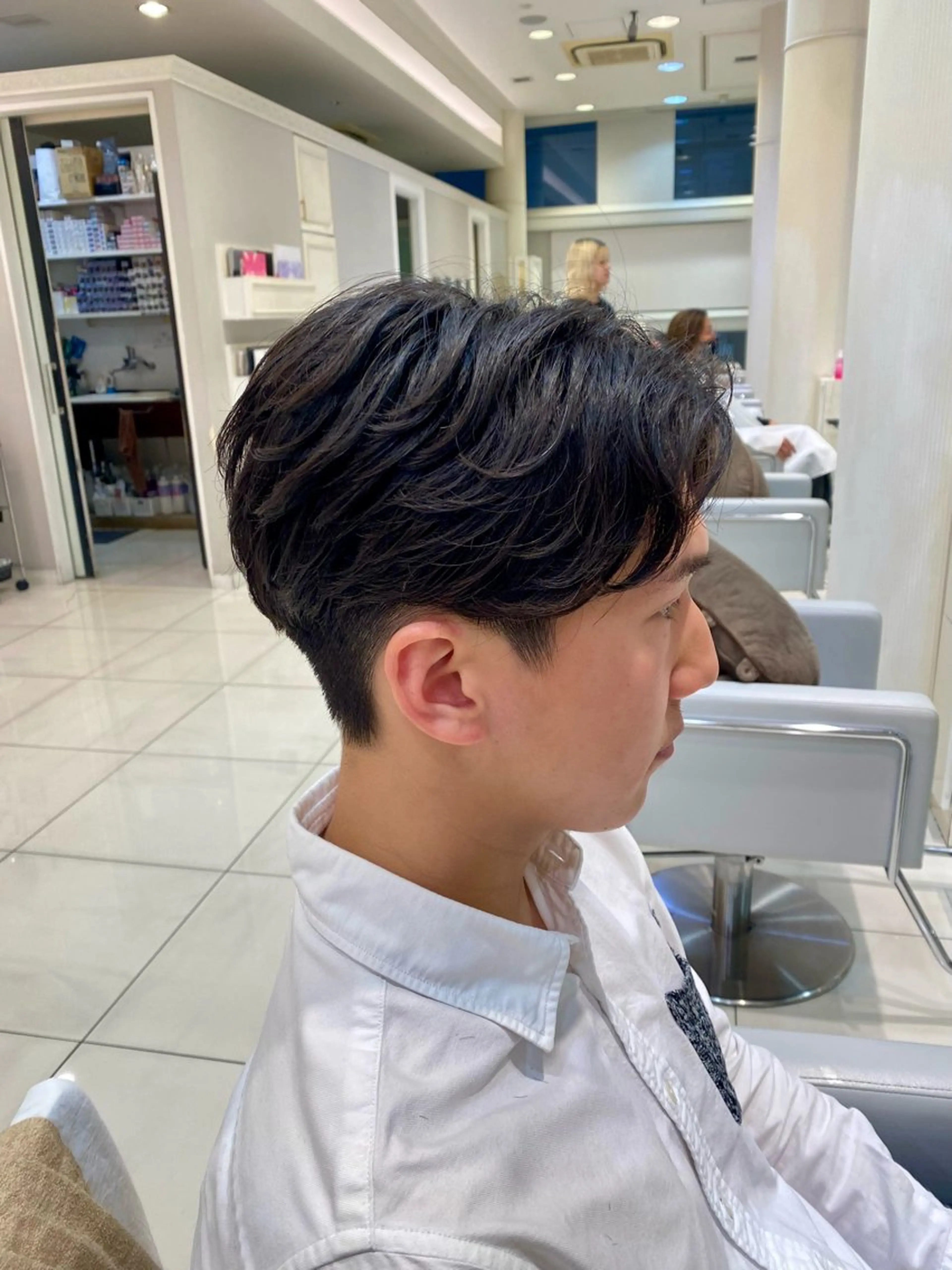 ショート パーマ メンズ カット パーマ メンズ特化型美容師 栗山勇人のヘアスタイル