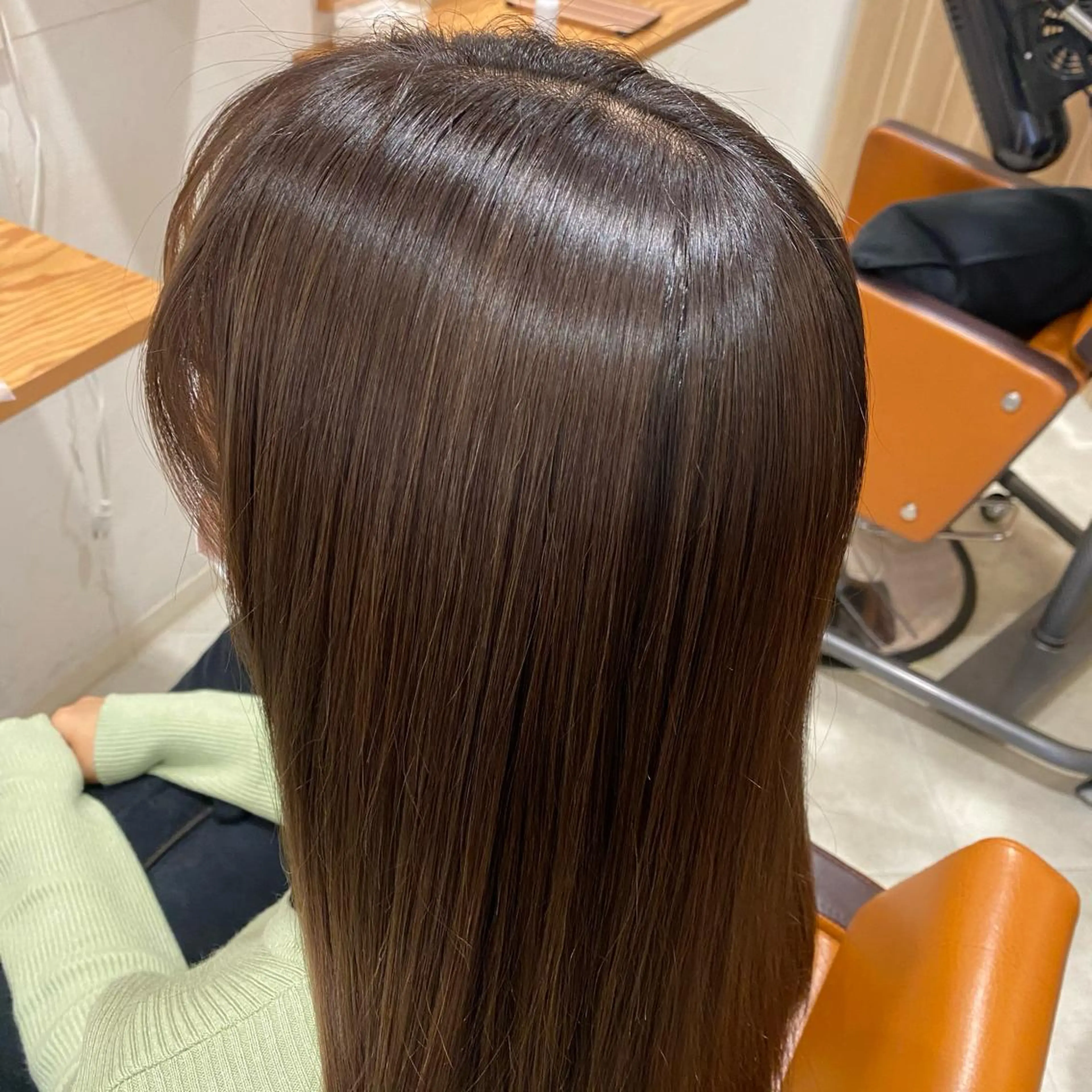 セミロング 猪股 華乃のヘアスタイル