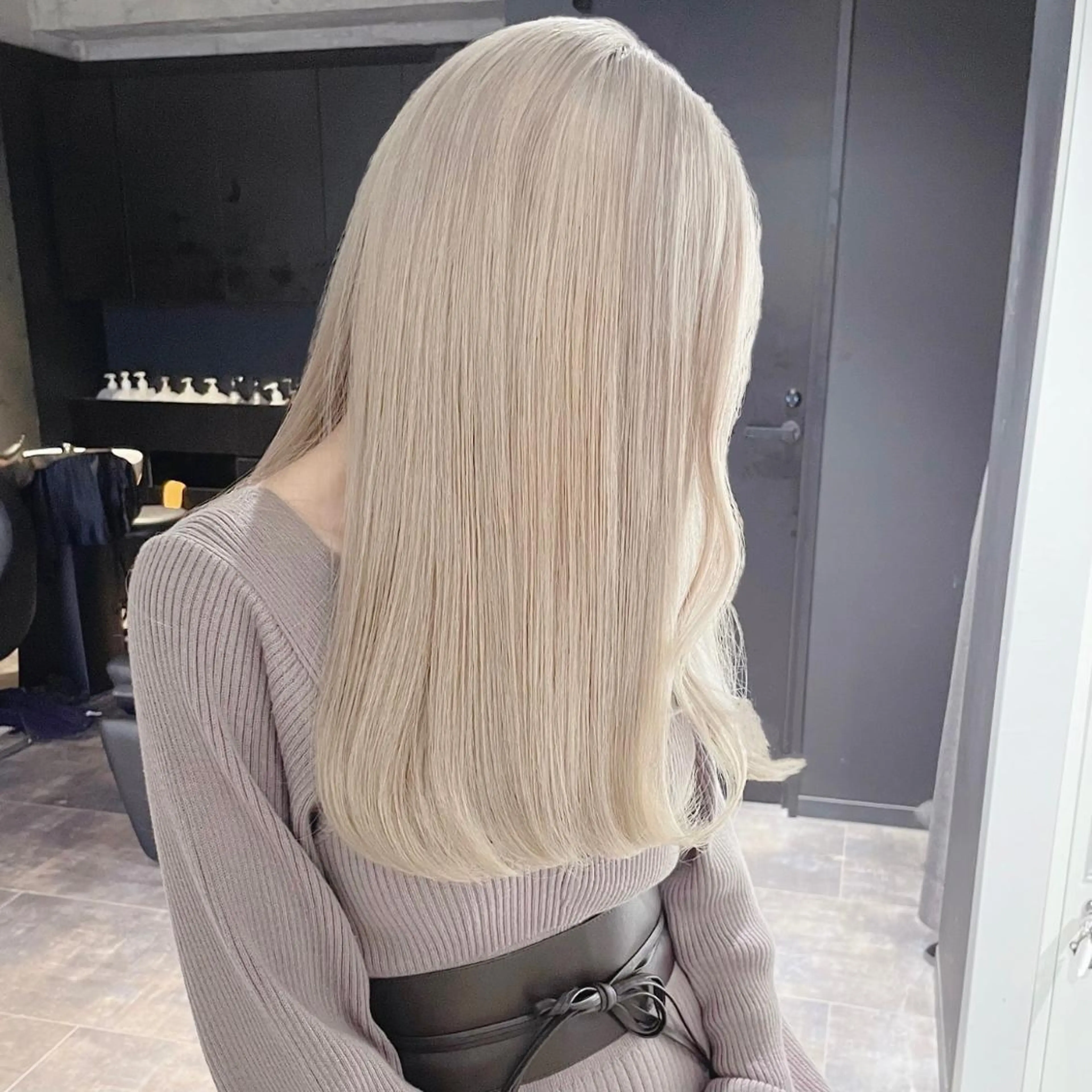 ロング カラー ブロンド ホワイトブロンド MiL所属・✨ハイトーン✨ 濱田知孝のヘアスタイル