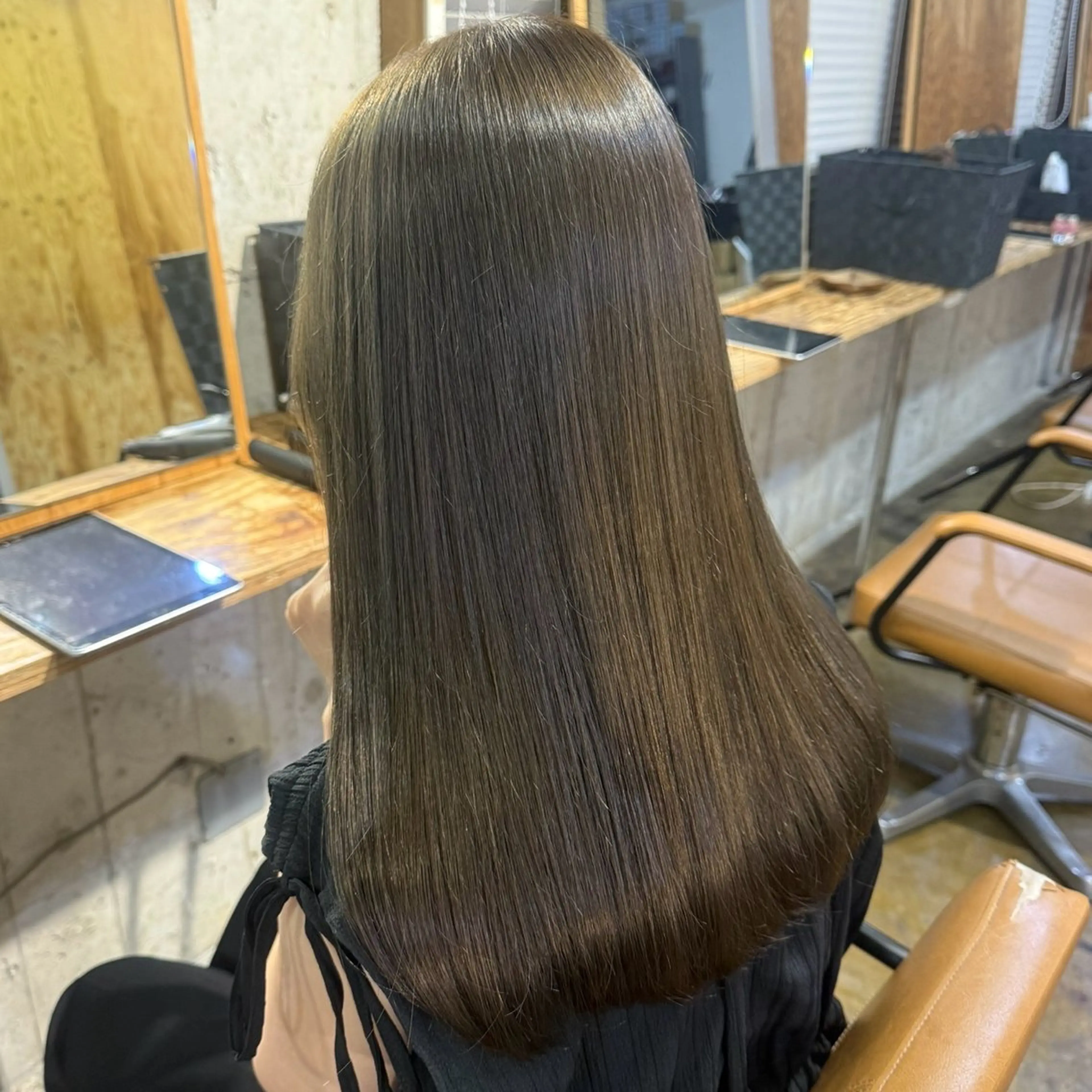 ミディアム カラー ヘアカラー トリートメント ふかたさや🌟 艶感カラー🌟のヘアスタイル