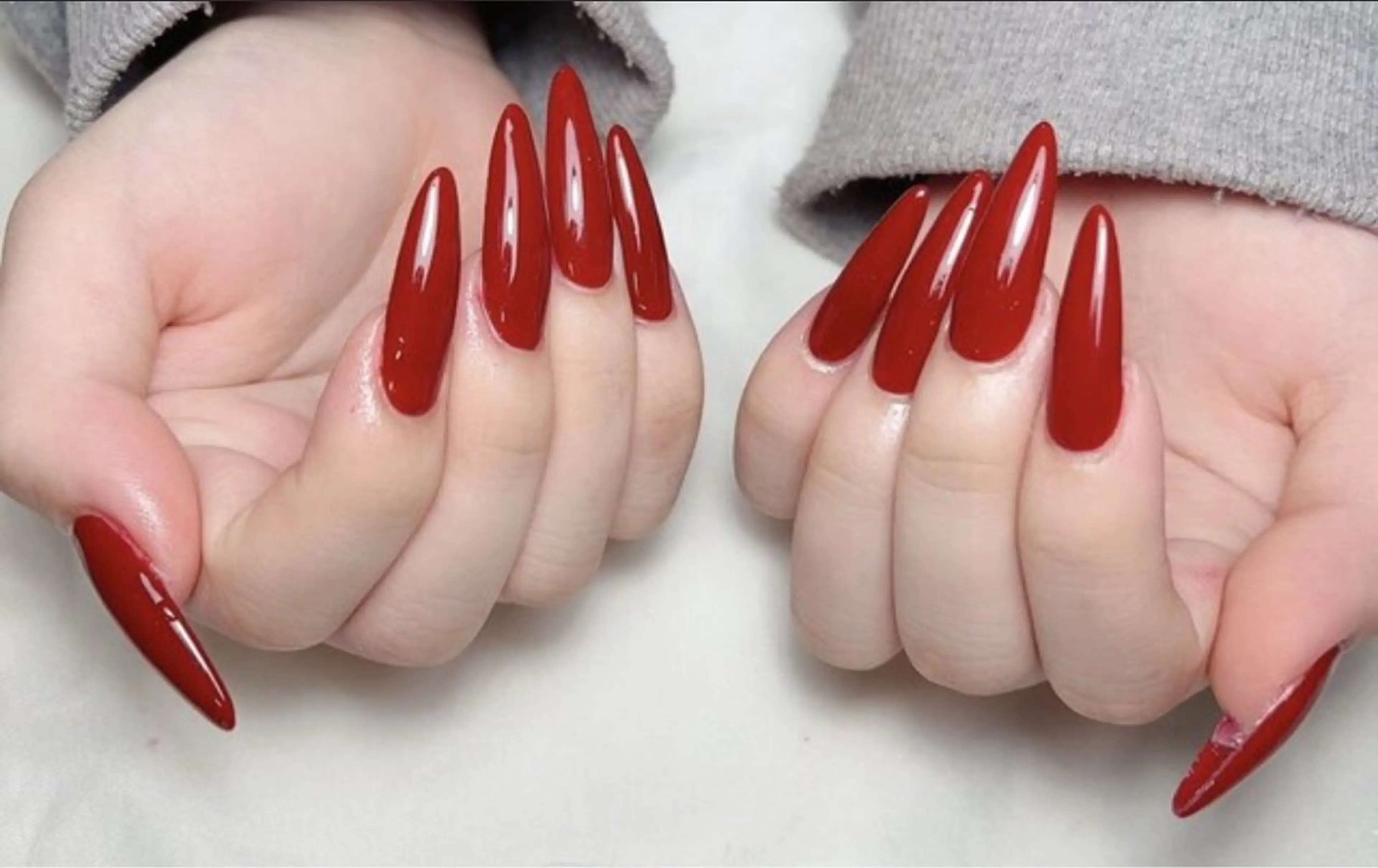 【ソフトジェル付き替えオフ込み】チップ長さだしワンカラー/ラメグラの写真