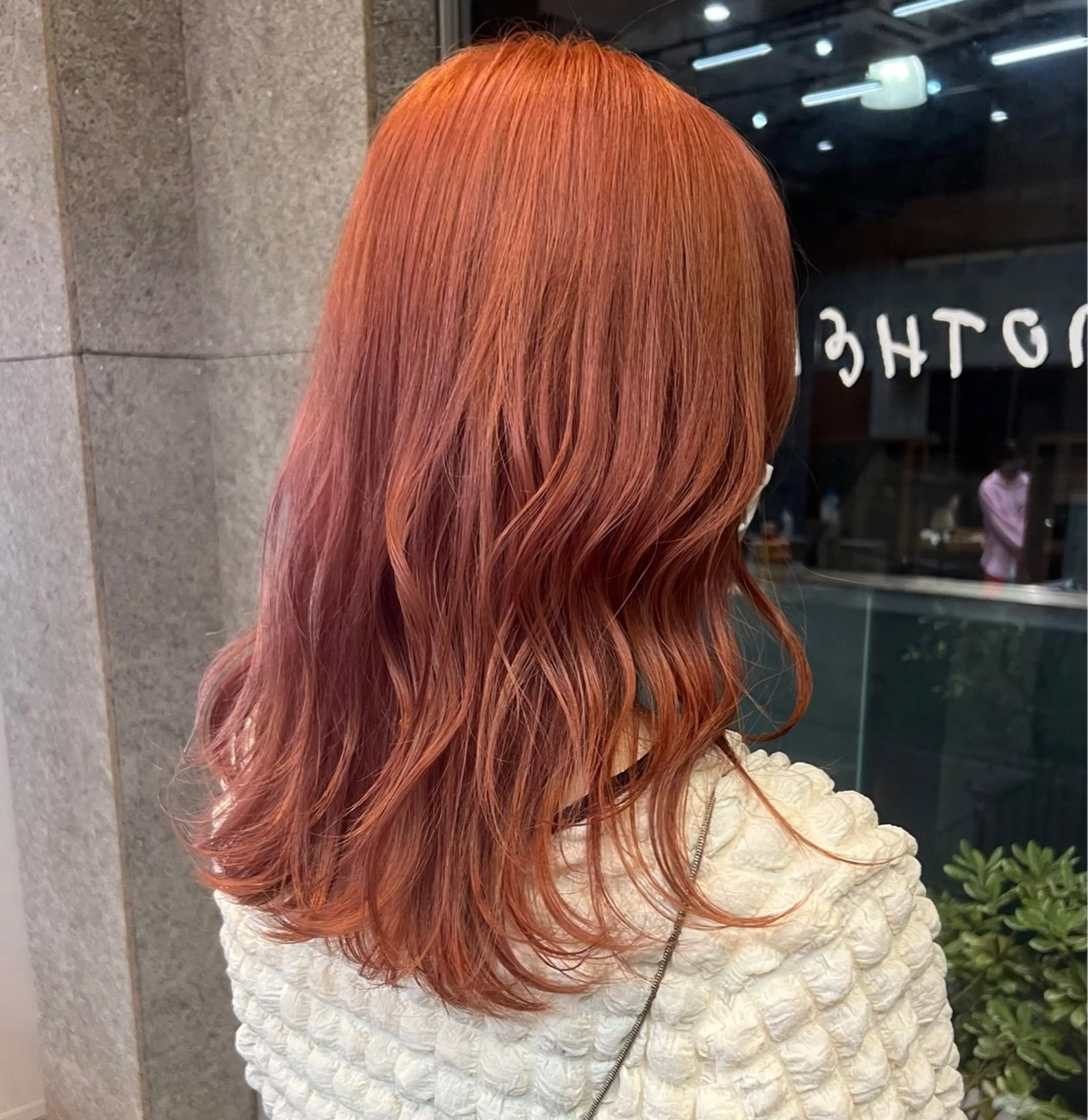 ミディアム カラー オレンジ 透明感/血色カラー/ 似合せレイヤー/ゆいのヘアスタイル
