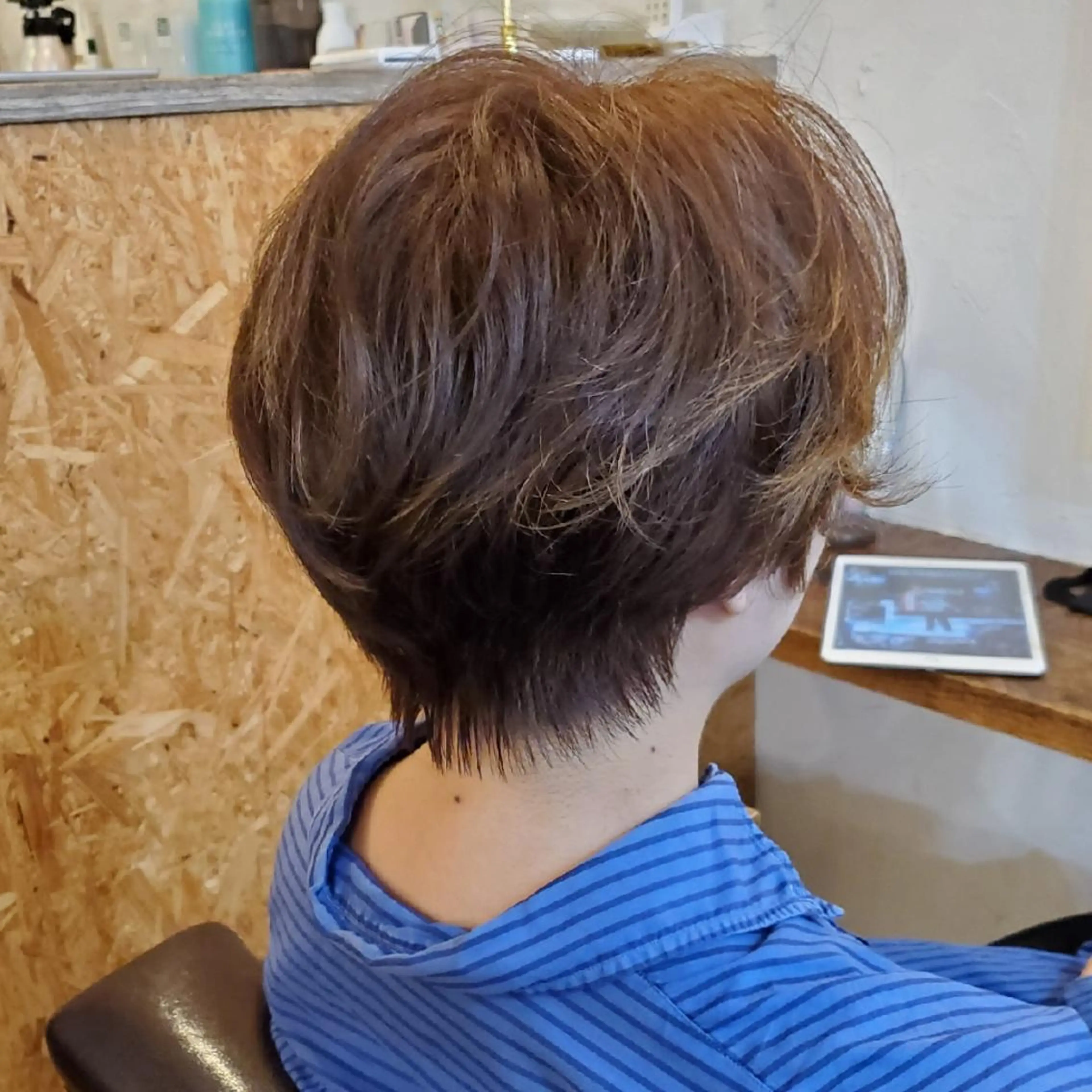 ショート カラー パーマ 切りっぱなしボブ ショートボブ ショートレイヤー ハンサムショート バレイヤージュ カット ヘアカラー パーマ トリートメント フリーランス所属・韓国ヘア レイヤー くびれヘアMATSUのヘアスタイル