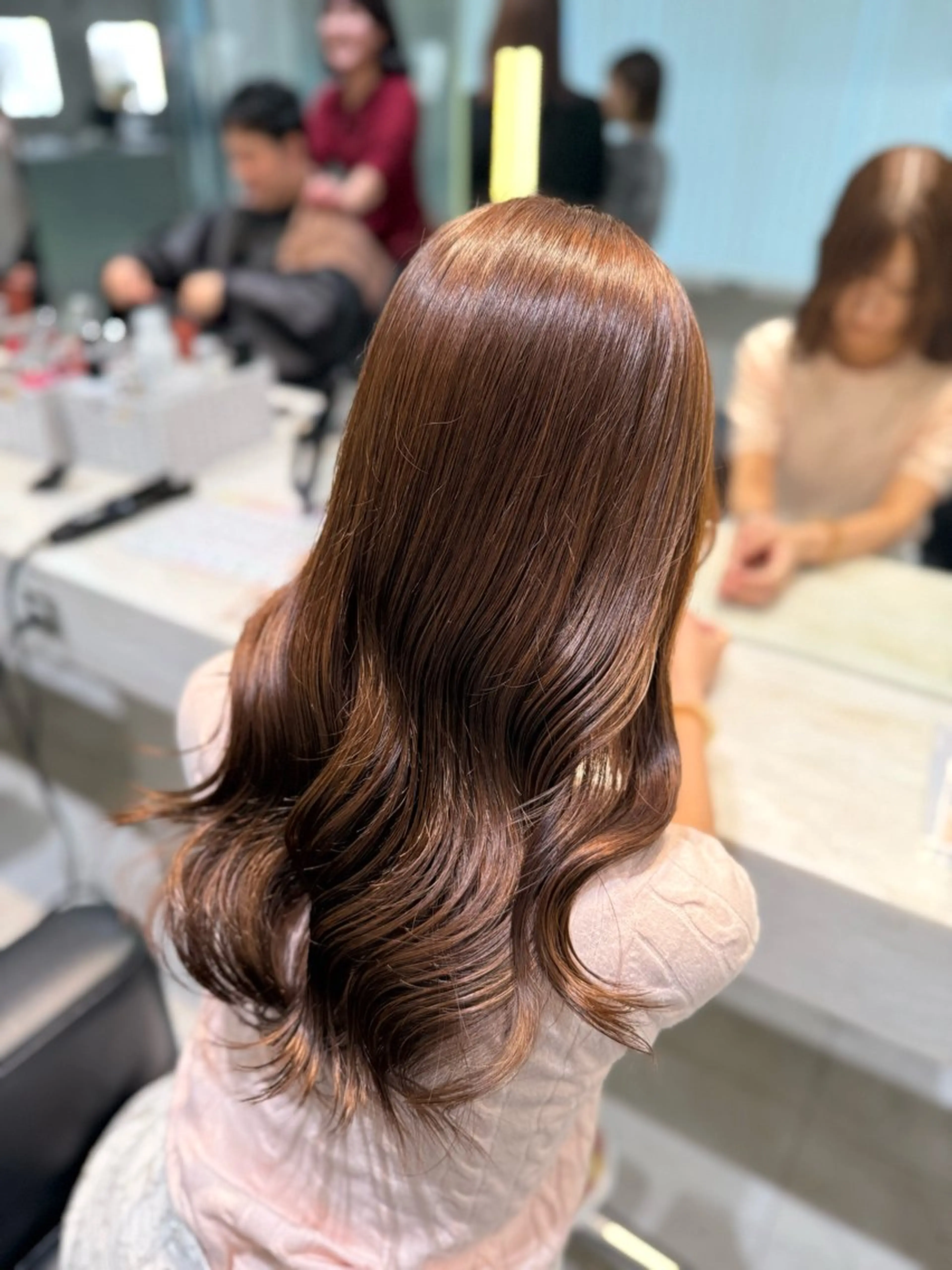 ロング カット ヘアカラー 𝐀𝐲𝐚𝐤𝐚 /艶髪/ストレートのヘアスタイル