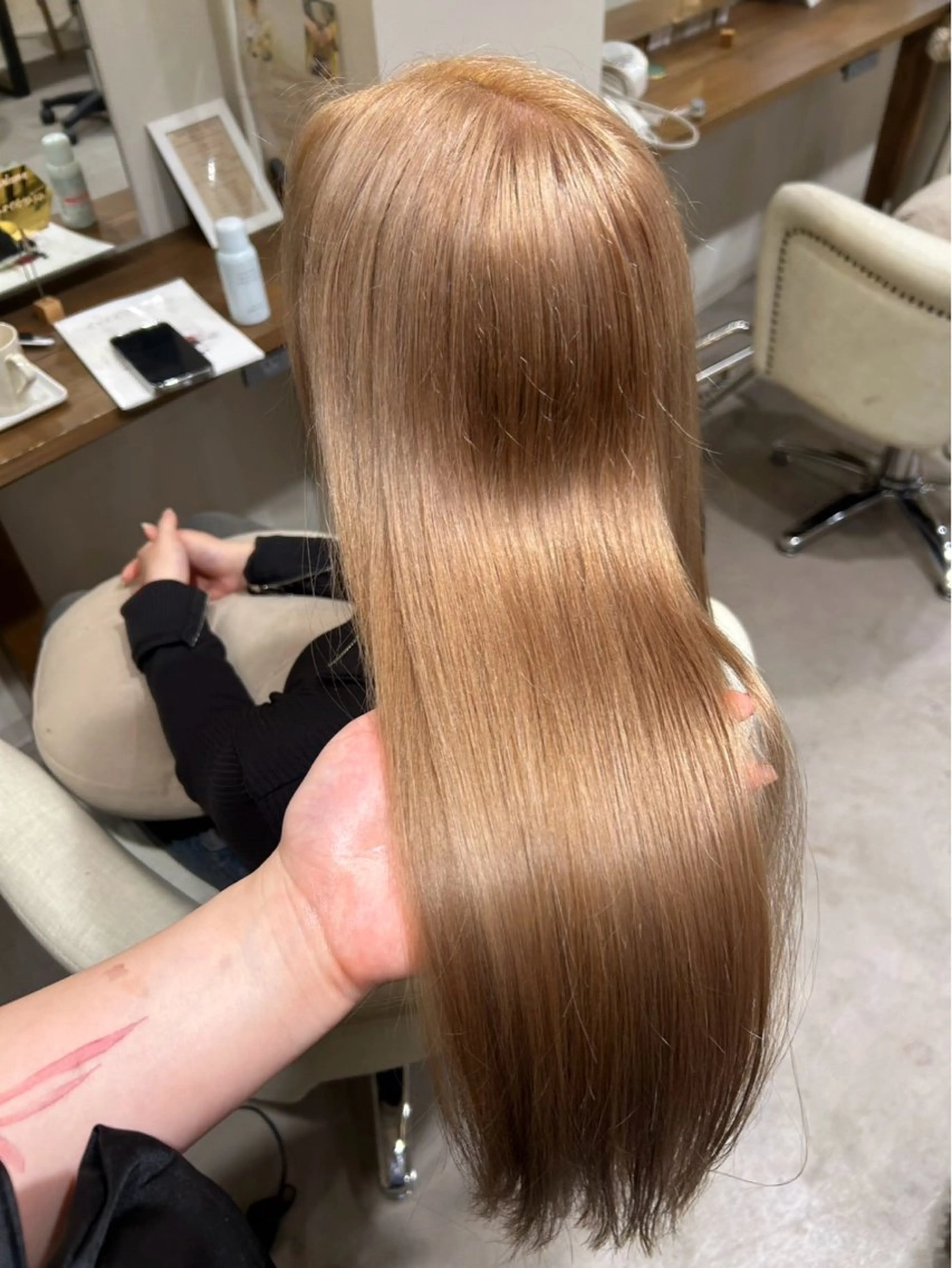 ロング ヘアカラー トリートメント 中岡 心音のヘアスタイル