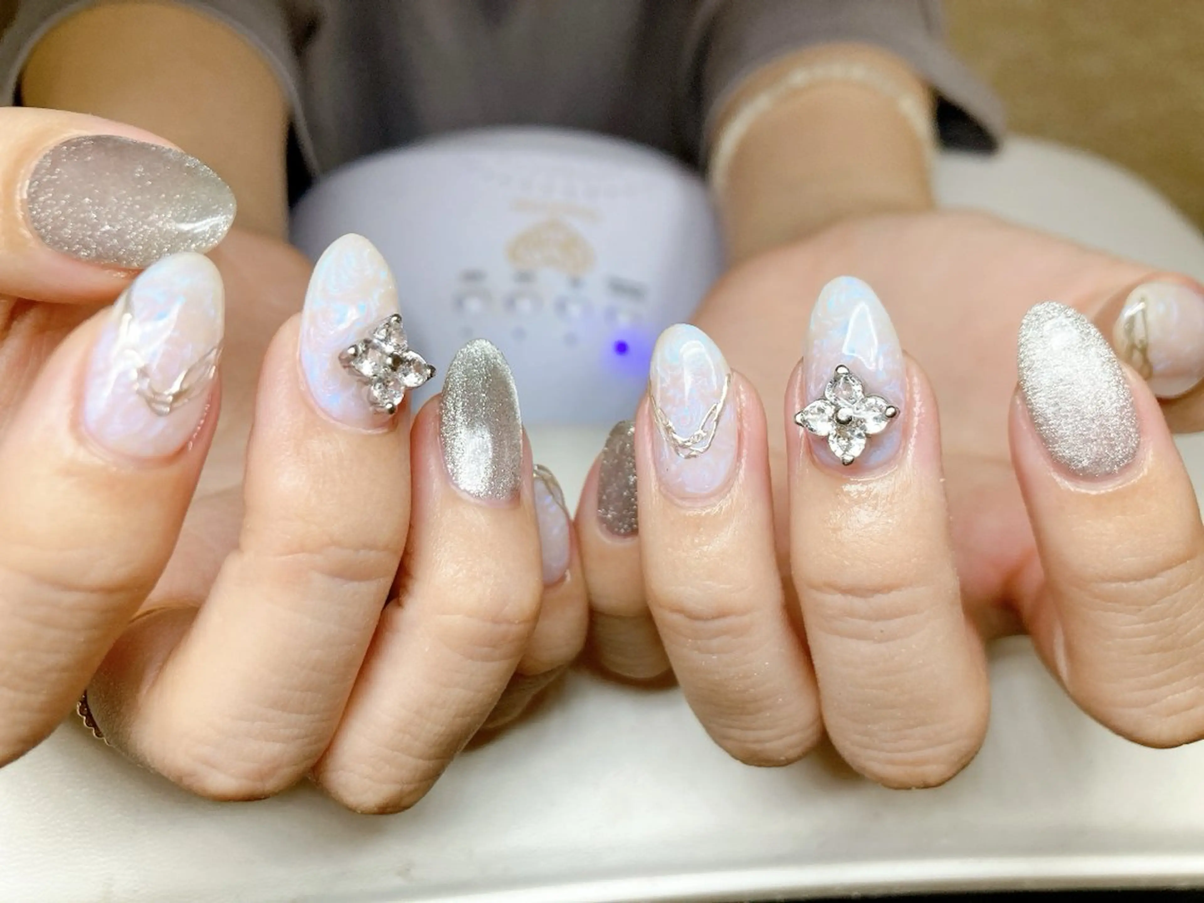 ネイル ECLAT エクラ所属・寺山 千鶴のネイルデザイン