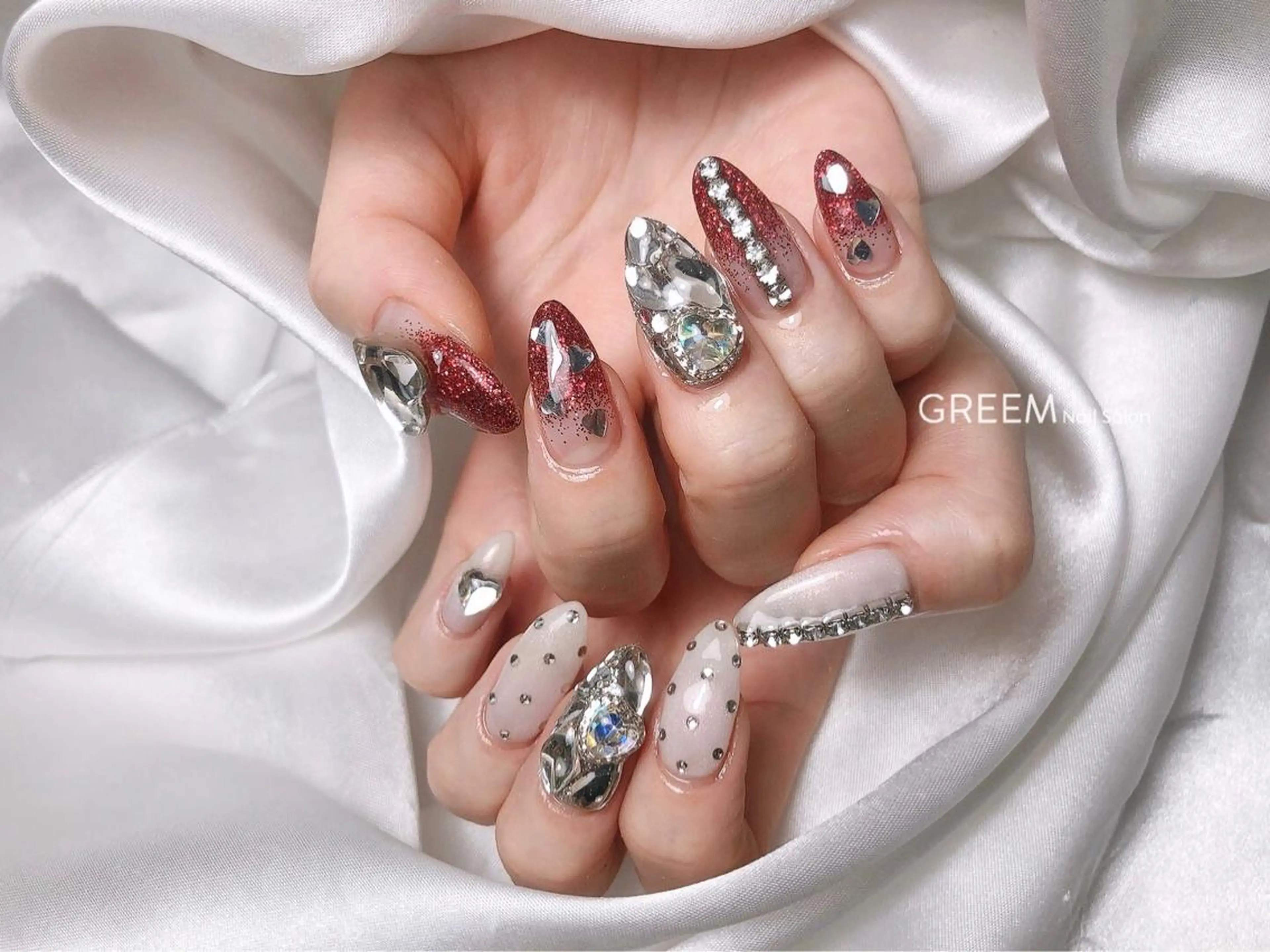 ネイル ハート キラキラネイル バレンタイン GREEM グリームのネイルデザイン