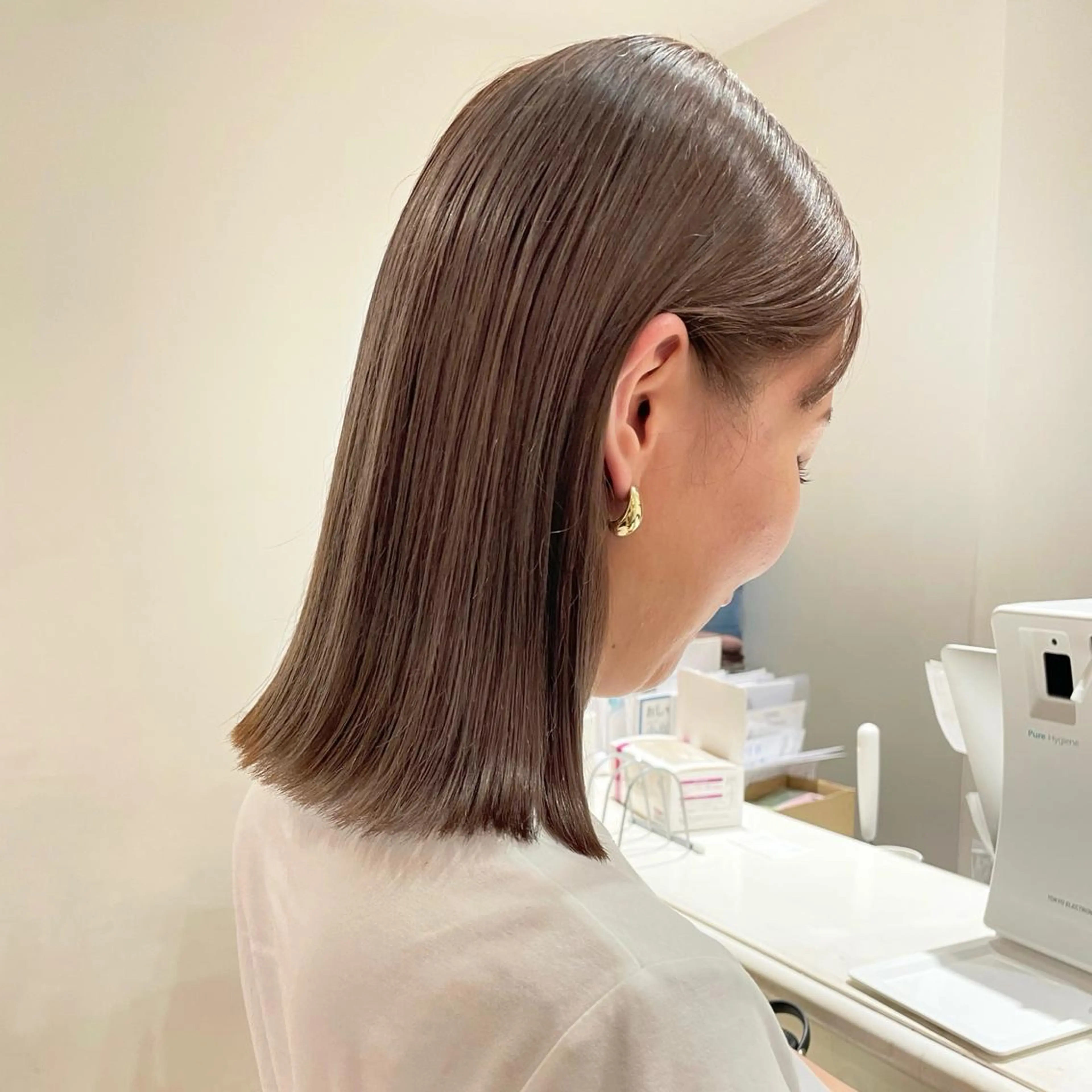 ミディアム カラー グレージュ オリーブグレージュ オリーブグレー ヘアカラー トリートメント ボブ/レイヤー/ケア パーマ/リュウタのヘアスタイル