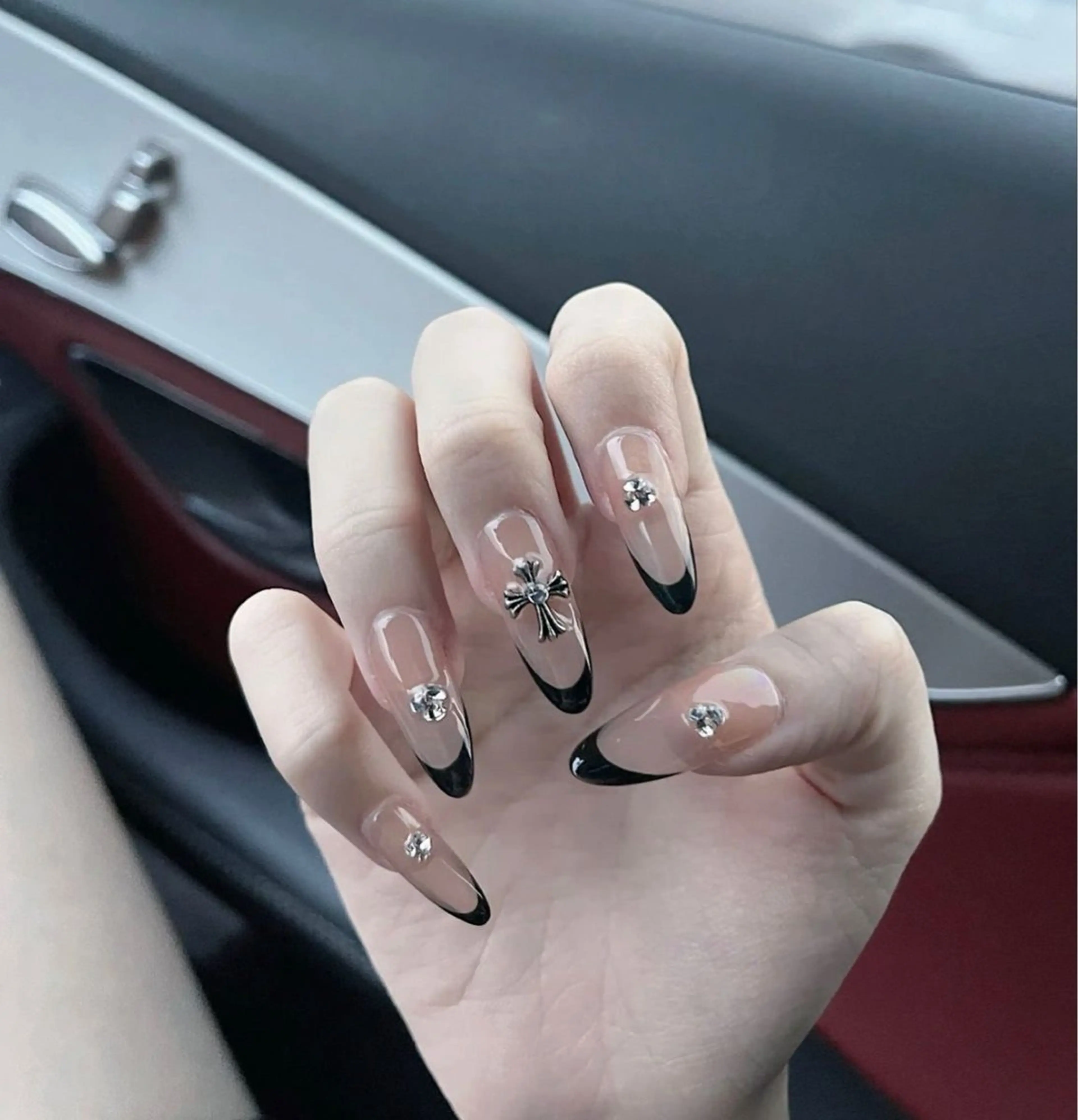 ネイル フレンチネイル キラキラネイル 韓国ネイル シンプルネイル ワンホンネイル ハンドネイル MEI Nailのネイルデザイン