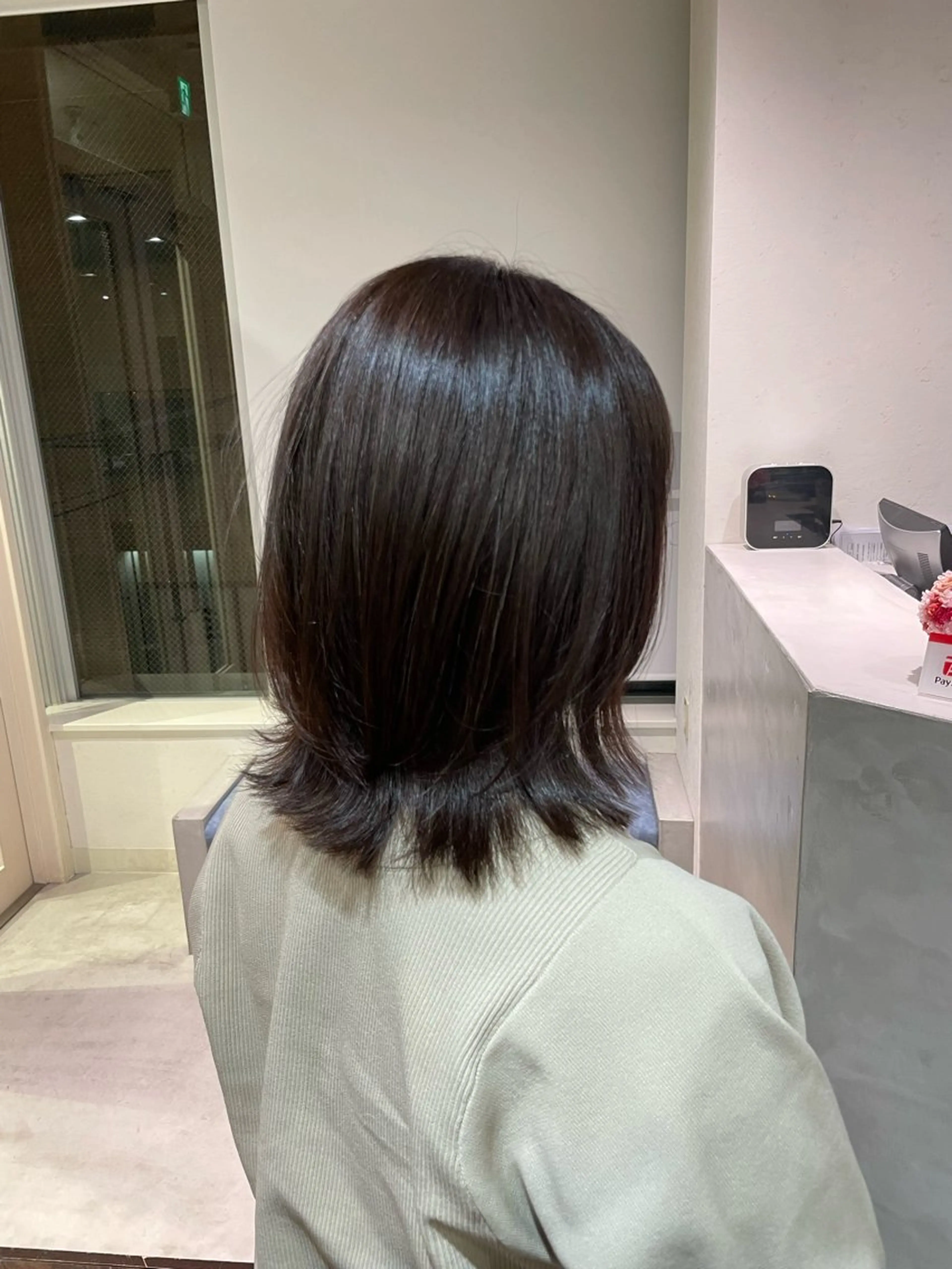 ミディアム レディースカット特化 ケンジのヘアスタイル