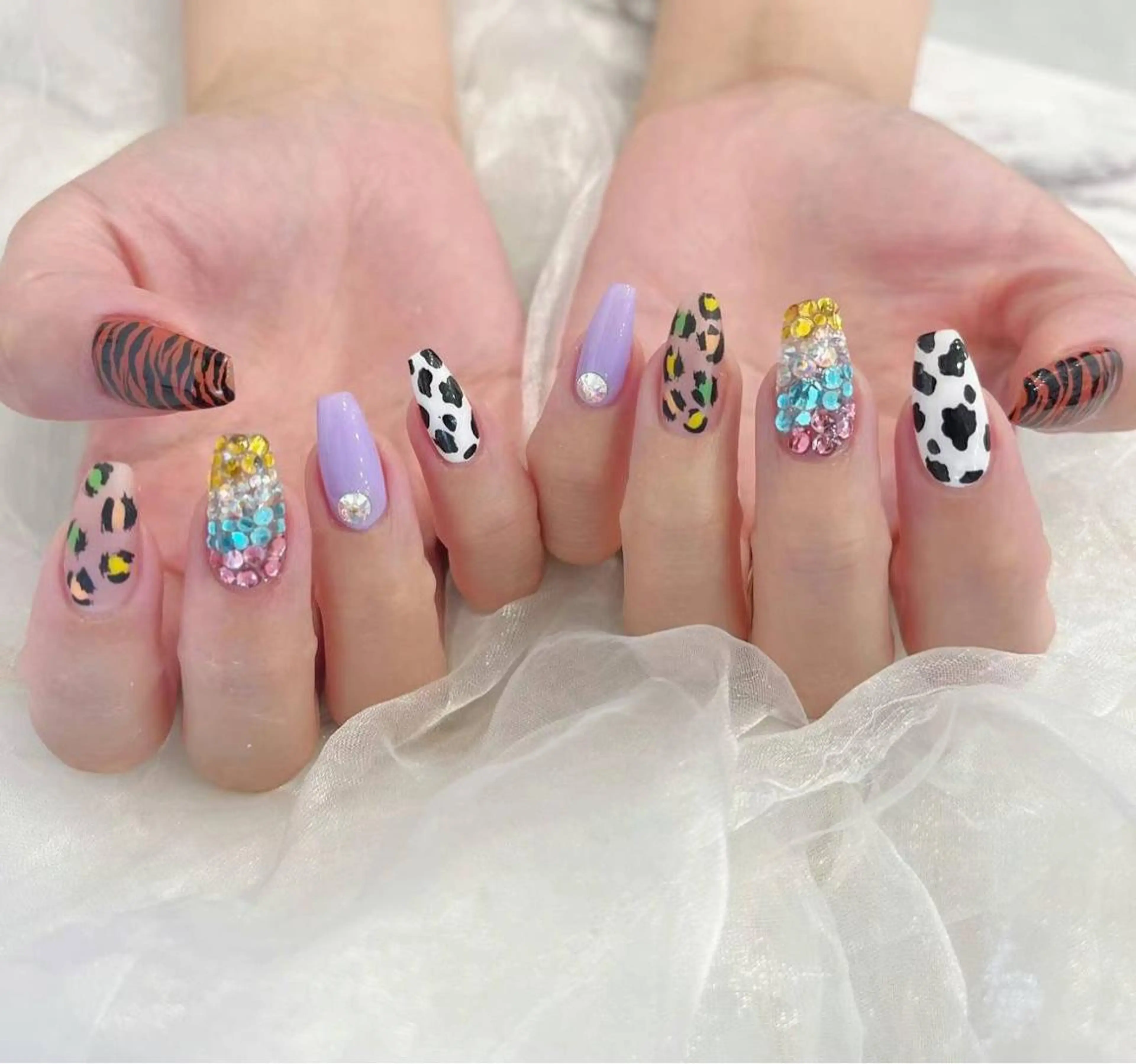 ネイル アニマル柄 キラキラネイル Babarla Nailのネイルデザイン