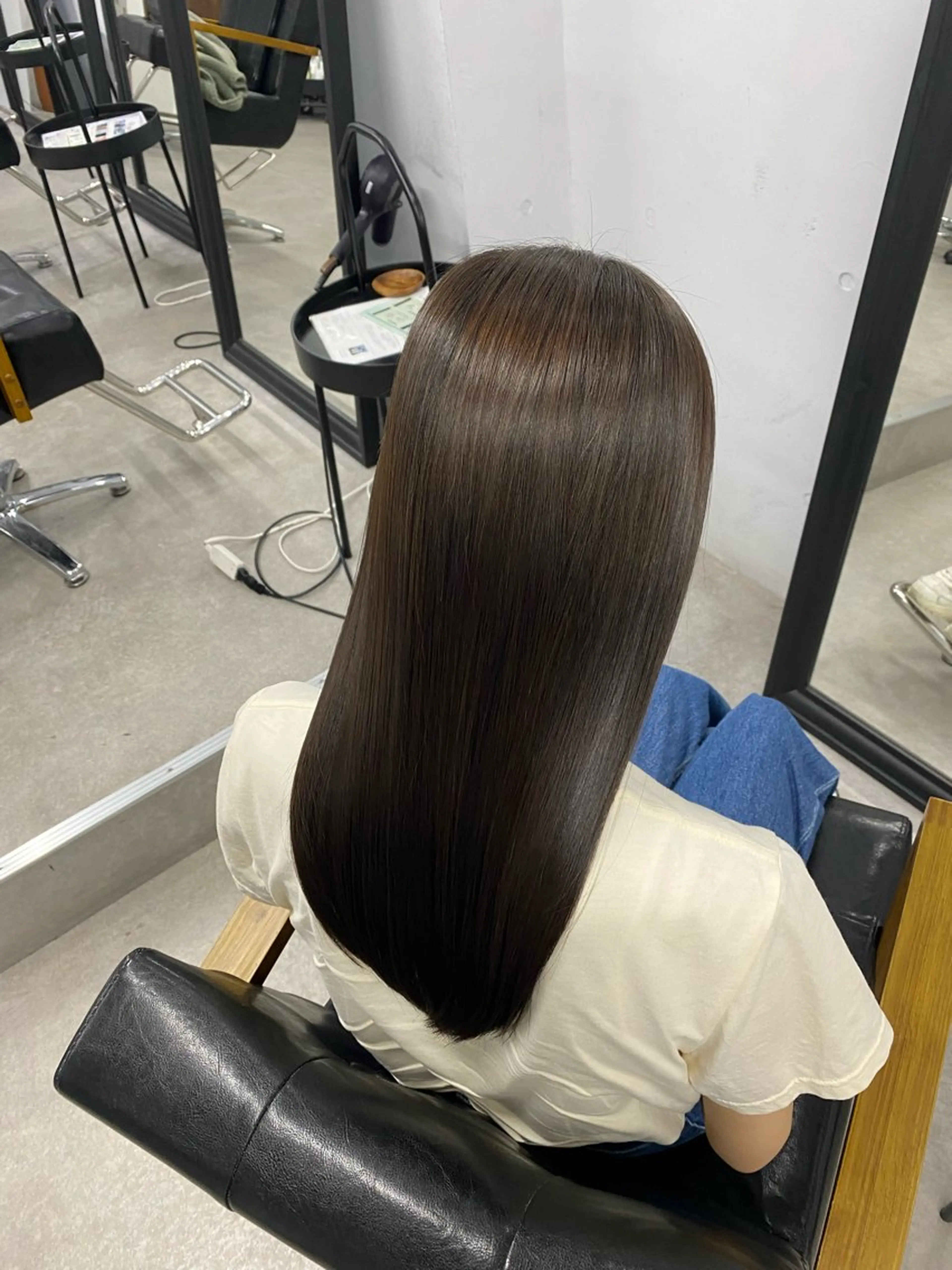 セミロング 縮毛矯正 トリートメント darts所属・太田 すず香のヘアスタイル