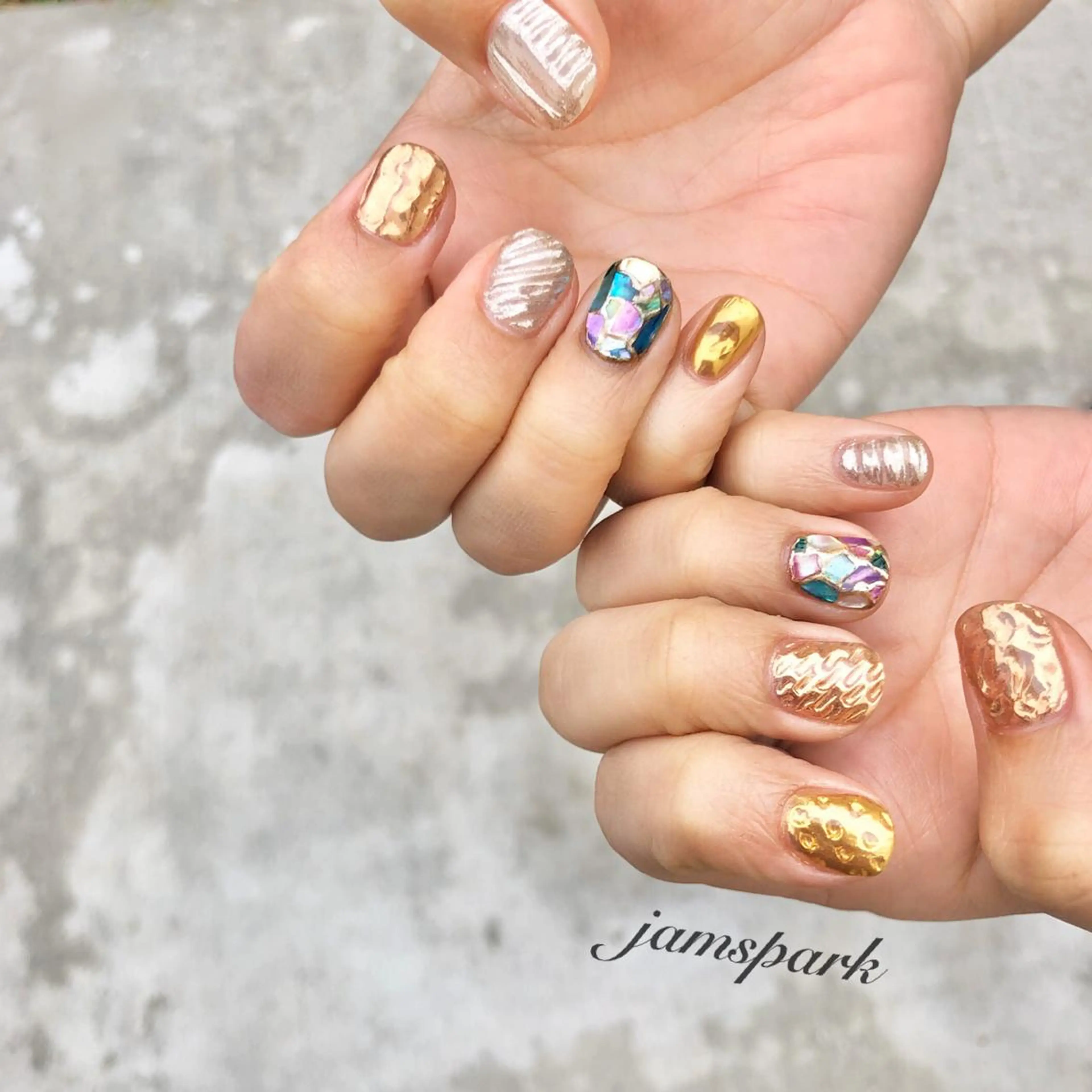 ネイル ミラーネイル ニュアンスネイル ハンドネイル jamspark ✨のネイルデザイン