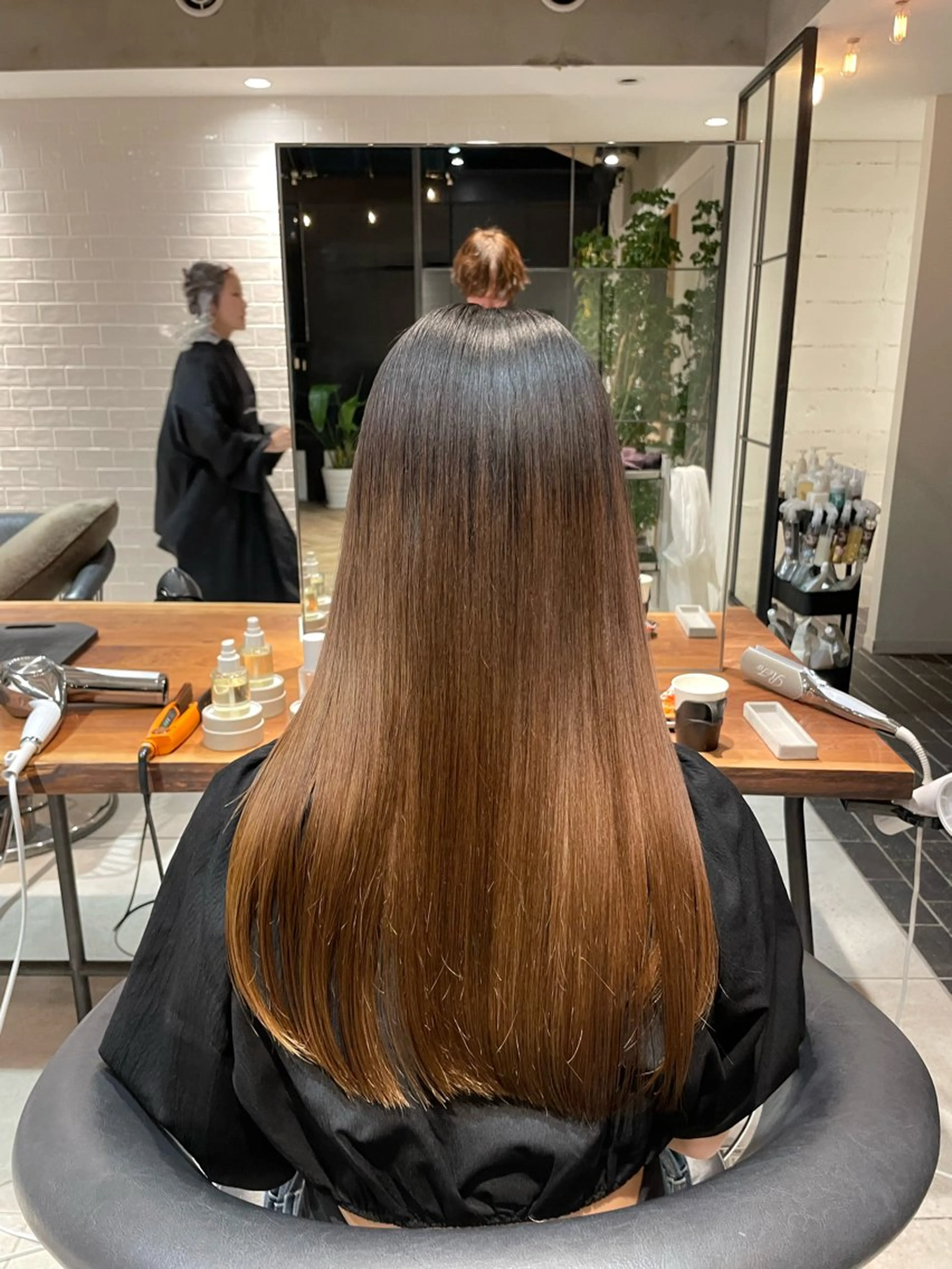 ロング 縮毛矯正 sweet room藤沢所属・髪質改善✨高級カラー 野井琢生のヘアスタイル