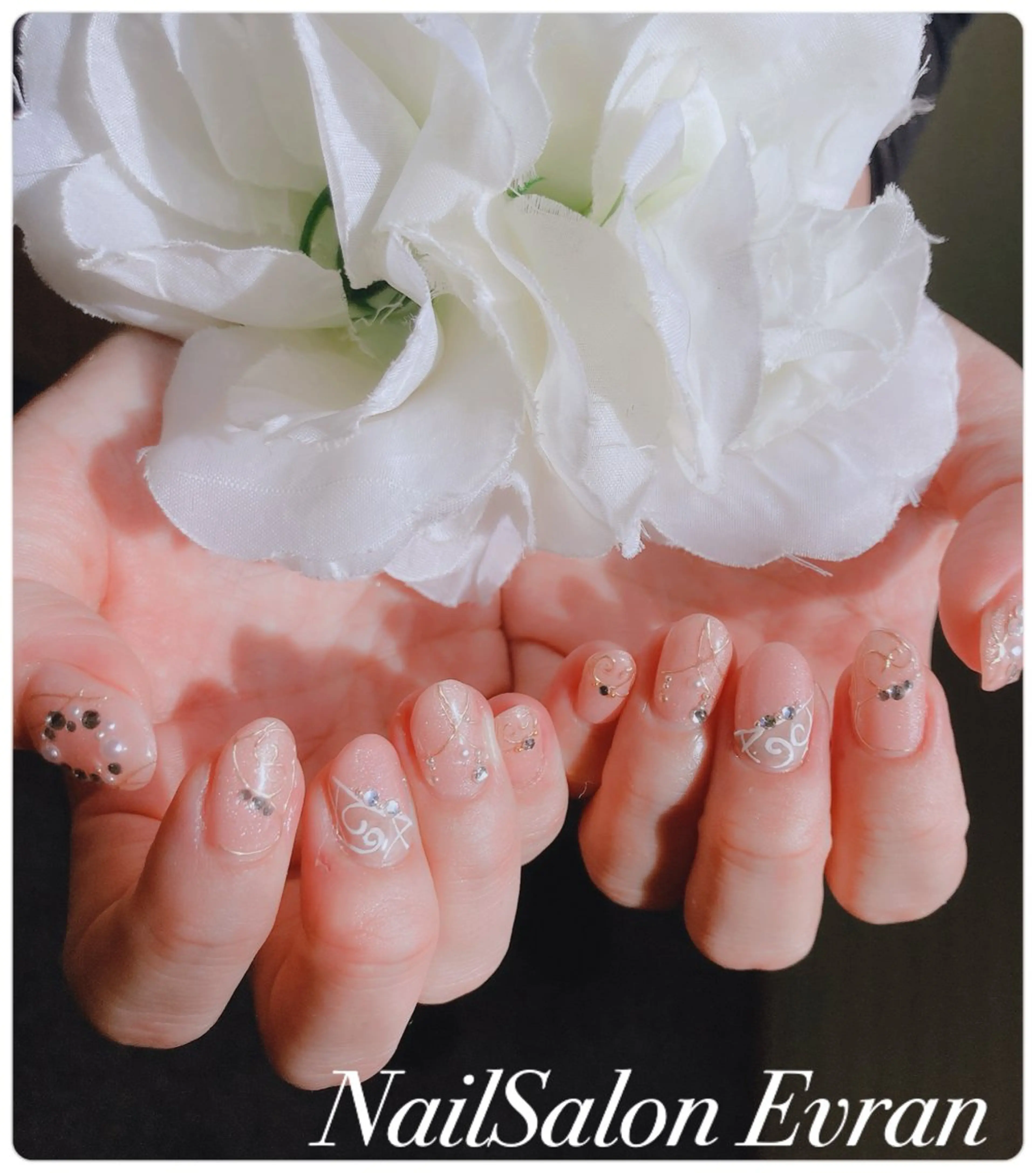 ネイル アートネイル フレンチネイル マグネットネイル 持ち込み ニュアンスネイル ハンドネイル Nail salon Evranのネイルデザイン