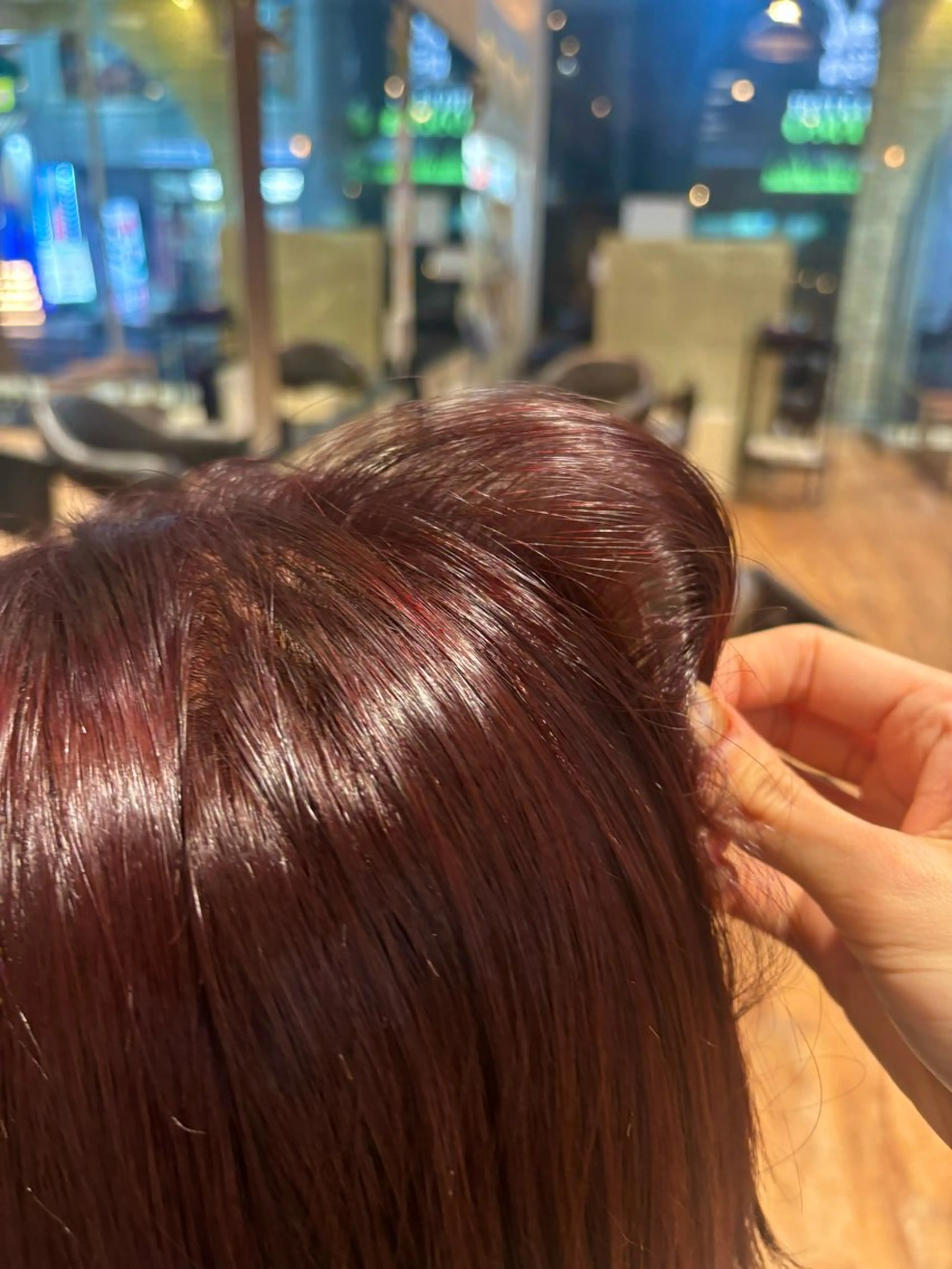 カラー Hip's eyes meiのヘアスタイル