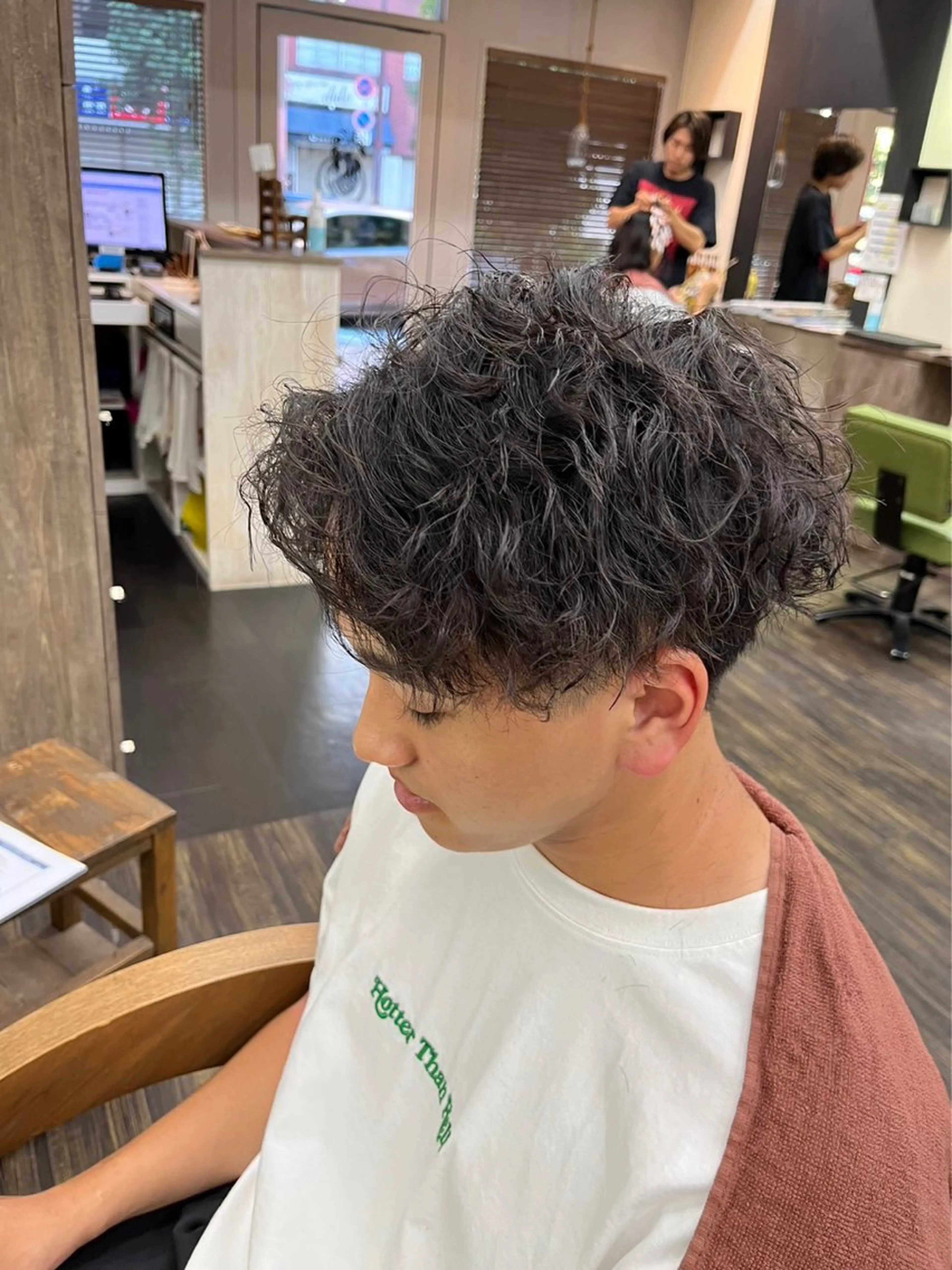 ミディアム カット パーマ メンズ レオ所属・仁和山 晃のヘアスタイル