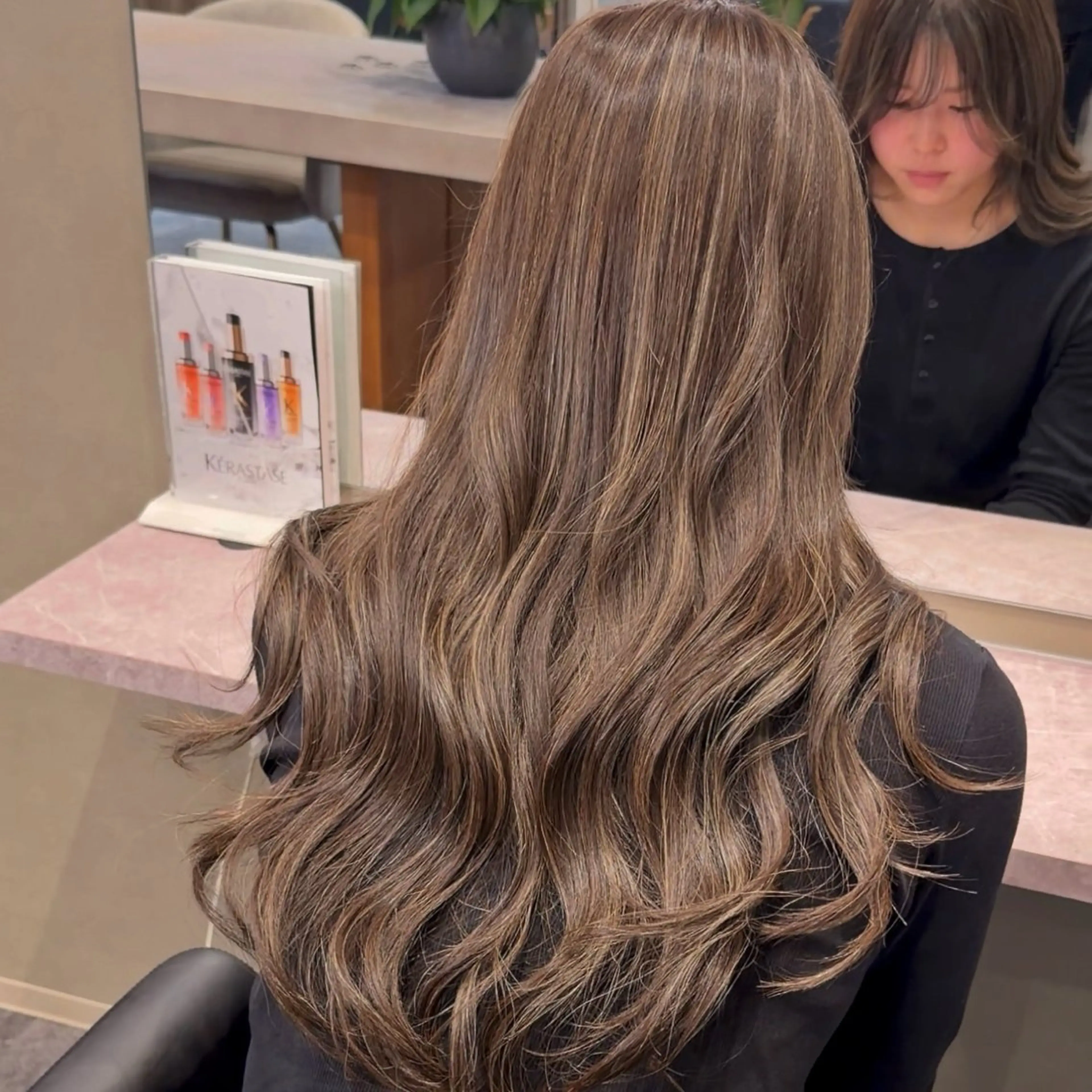 ロング カラー ハイライトカラー ハイライト ヘアカラー 🇺🇸海外デザイン iCON TOKYOのヘアスタイル