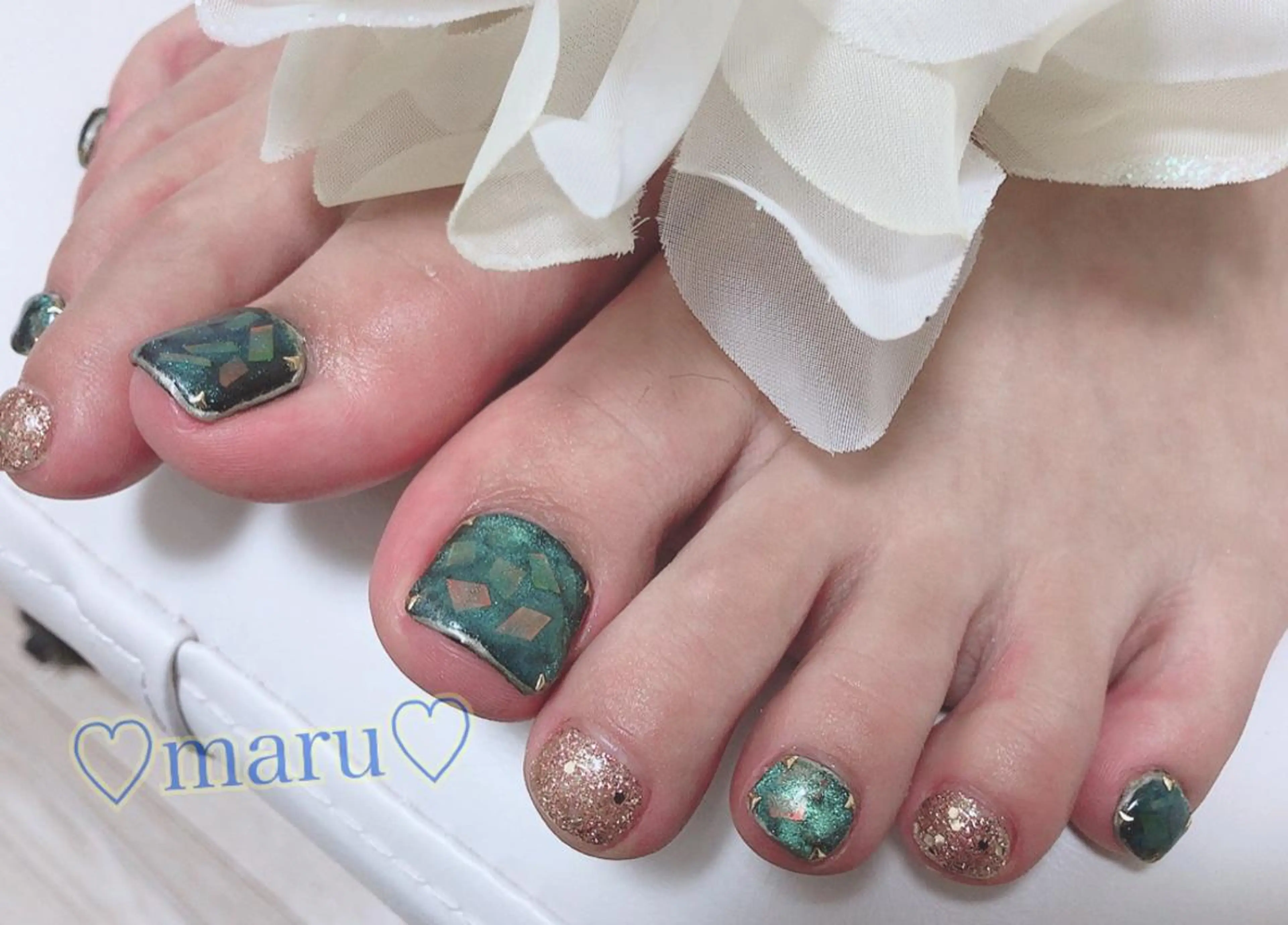 ネイル ハンドネイル フットネイル まるみ ♡のネイルデザイン