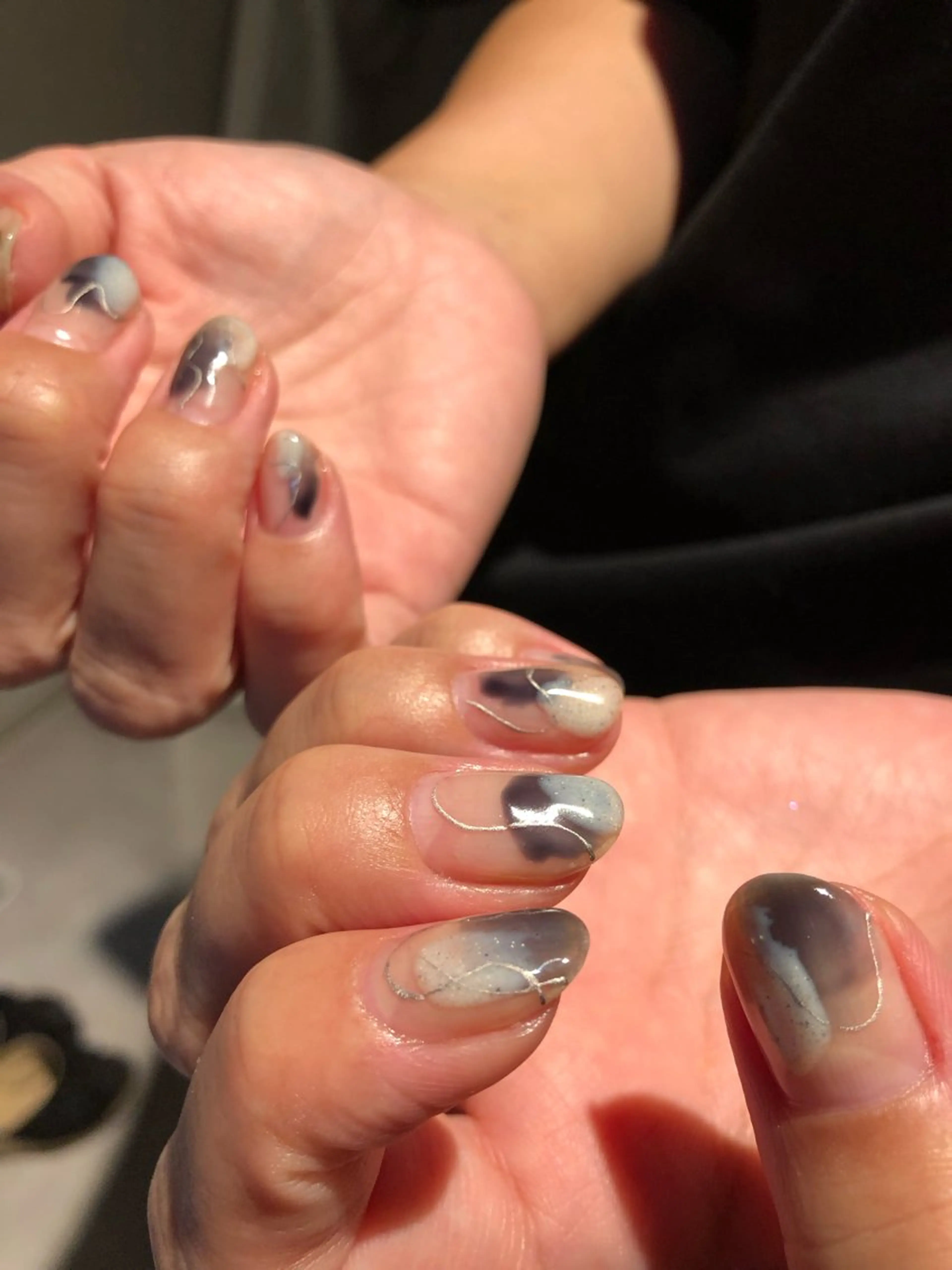 ネイル ジェルネイル ネイビー ニュアンスネイル ハンドネイル muhl by DILL所属・. wakanaのネイルデザイン