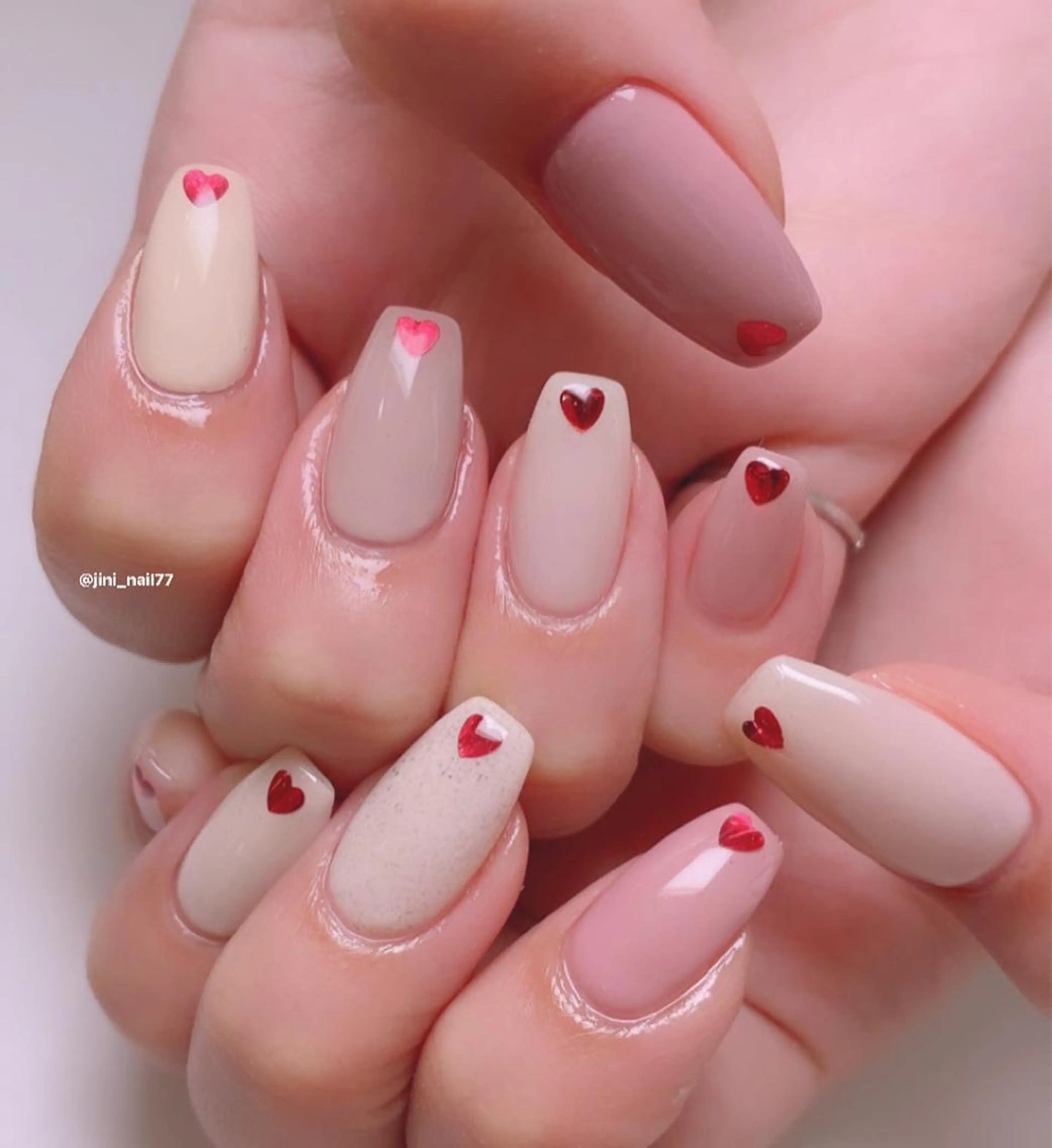 ネイル JINI NAIL所属・ジニ ネイルのネイルデザイン