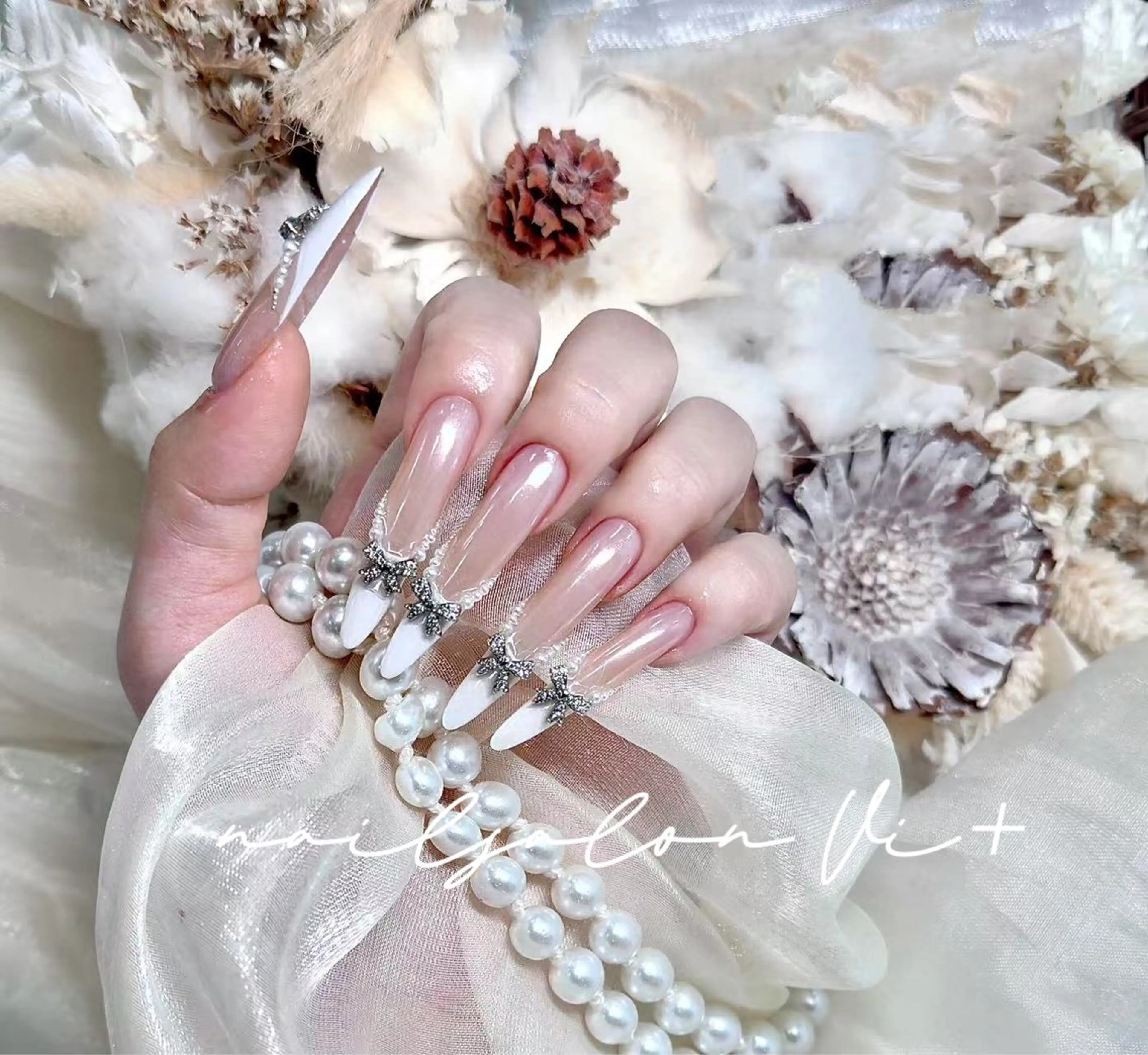 ネイル ハンドネイル ✨Nailsalon Vi+✨のネイルデザイン