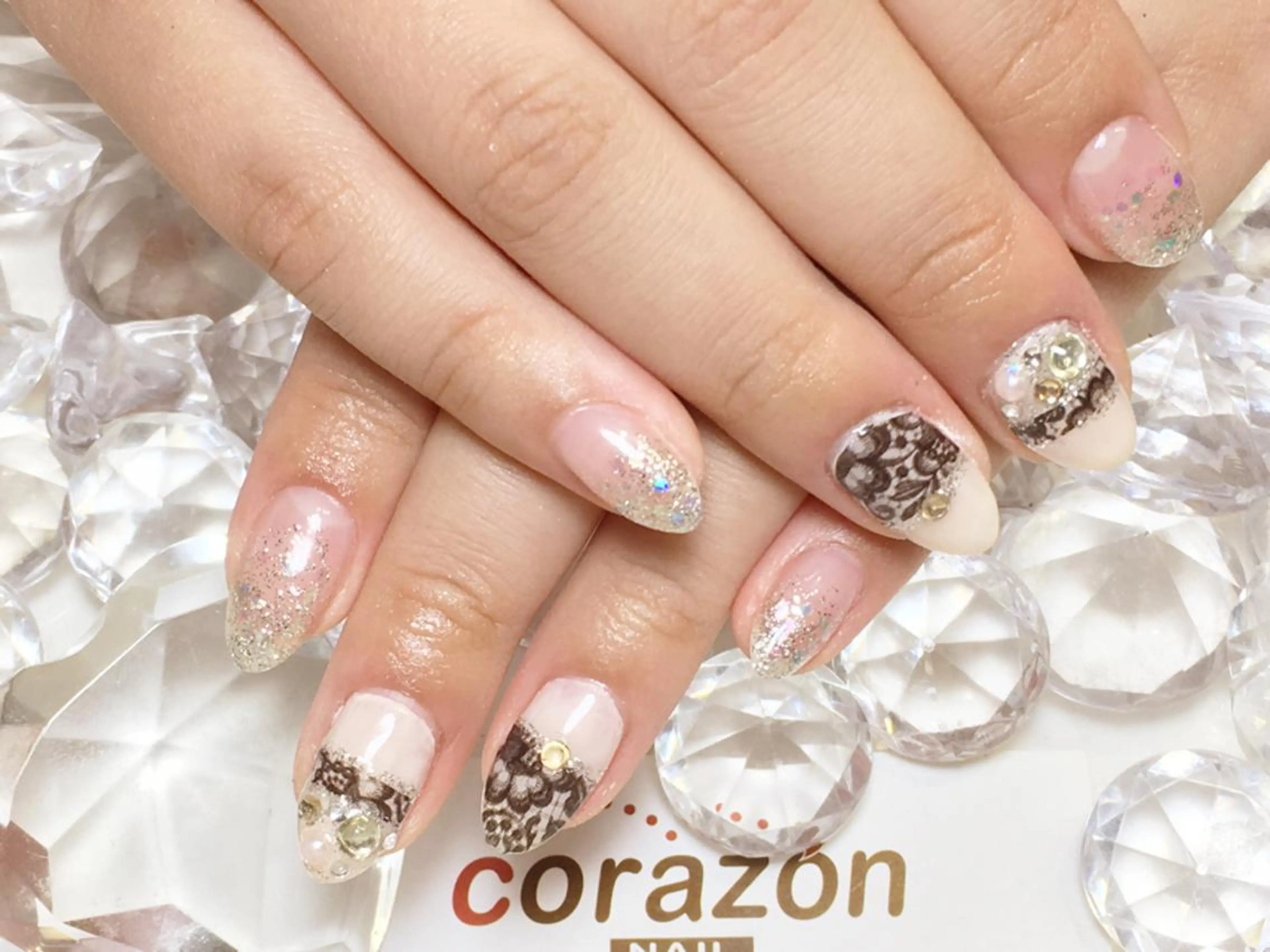 ネイル レース ストーンネイル corazon所属・ネイリスト aicoのネイルデザイン