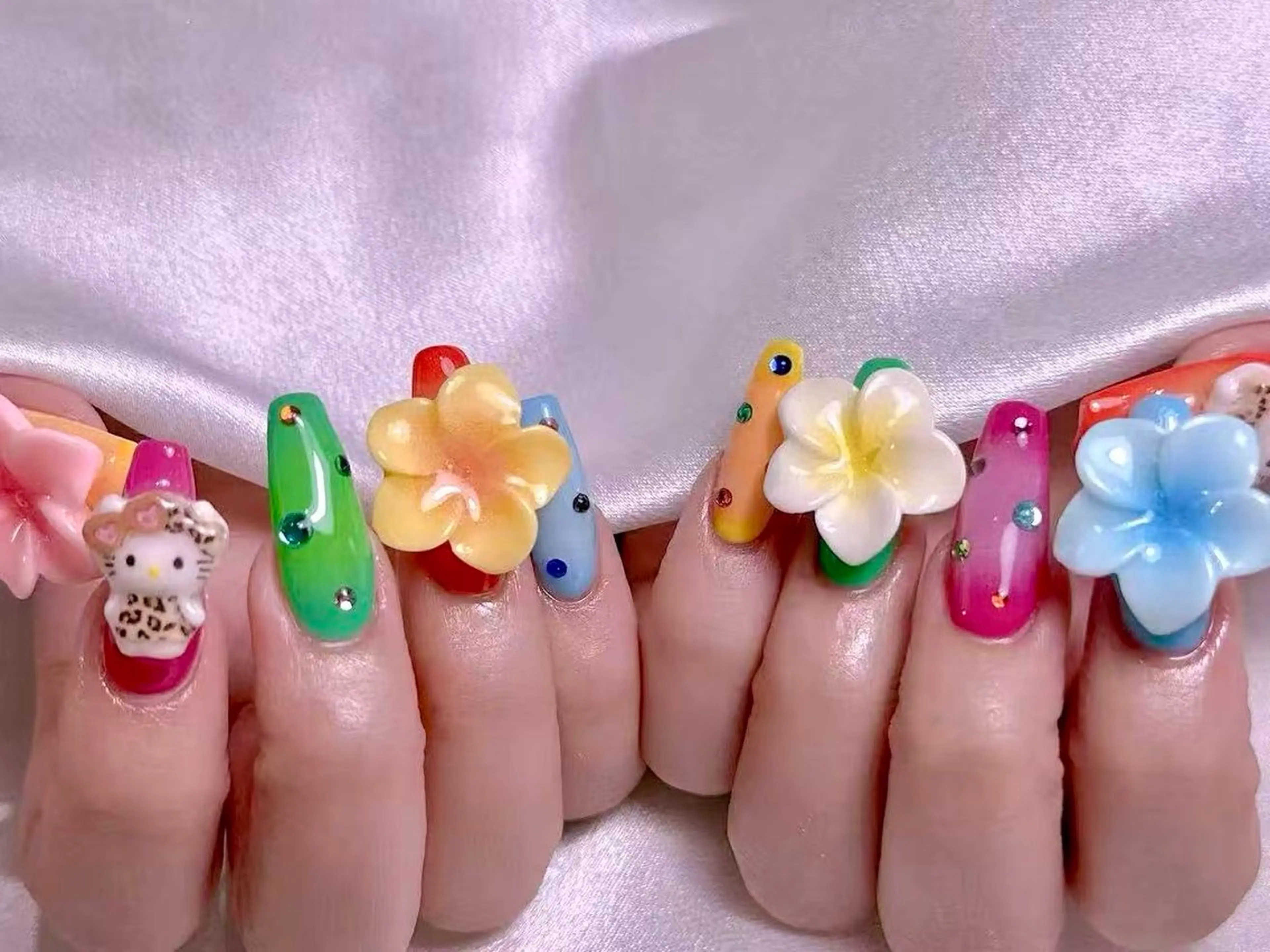 ネイル ハンドネイル リン リンのネイルデザイン