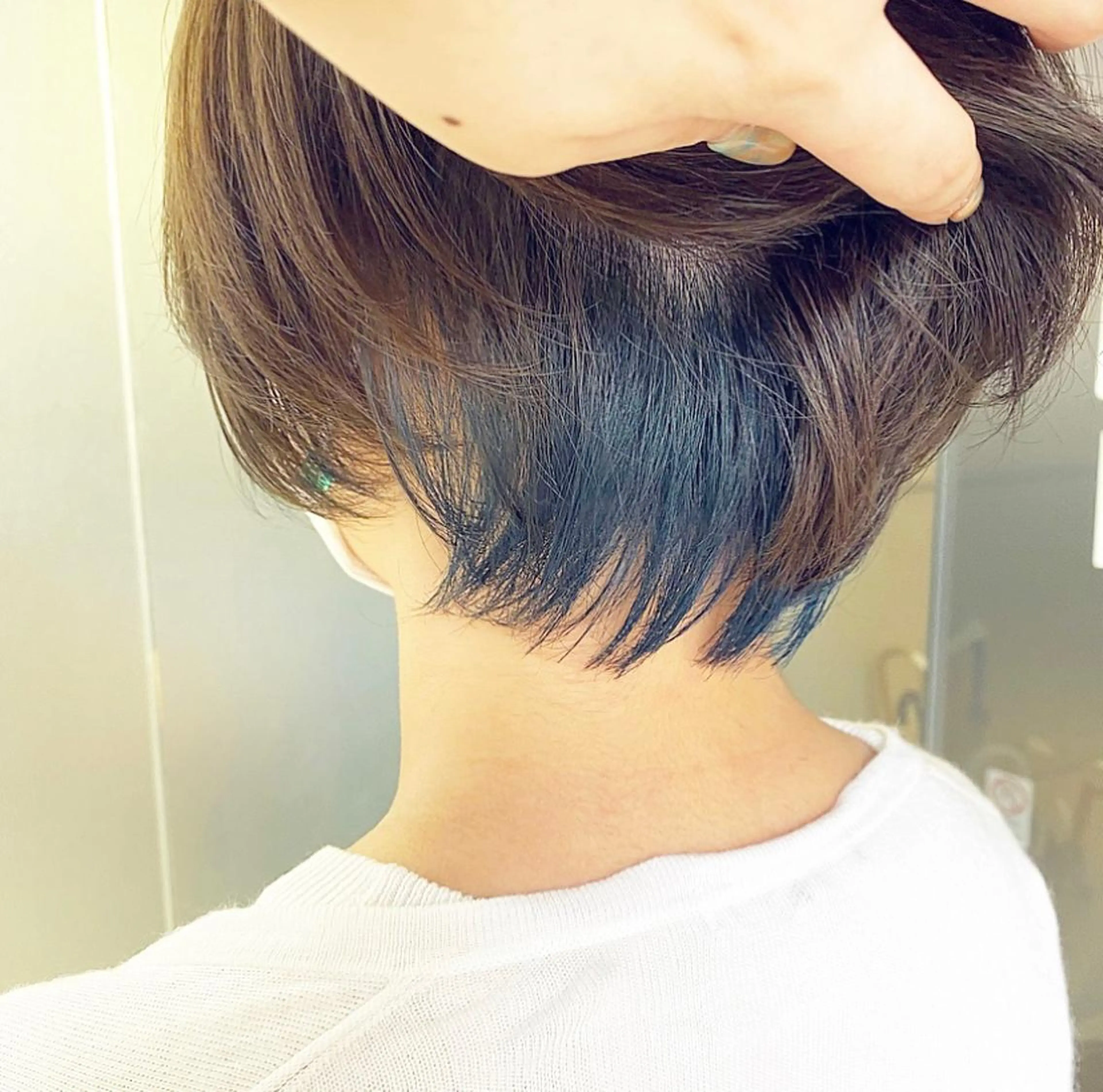 ショート カラー 滝本 里実のヘアスタイル