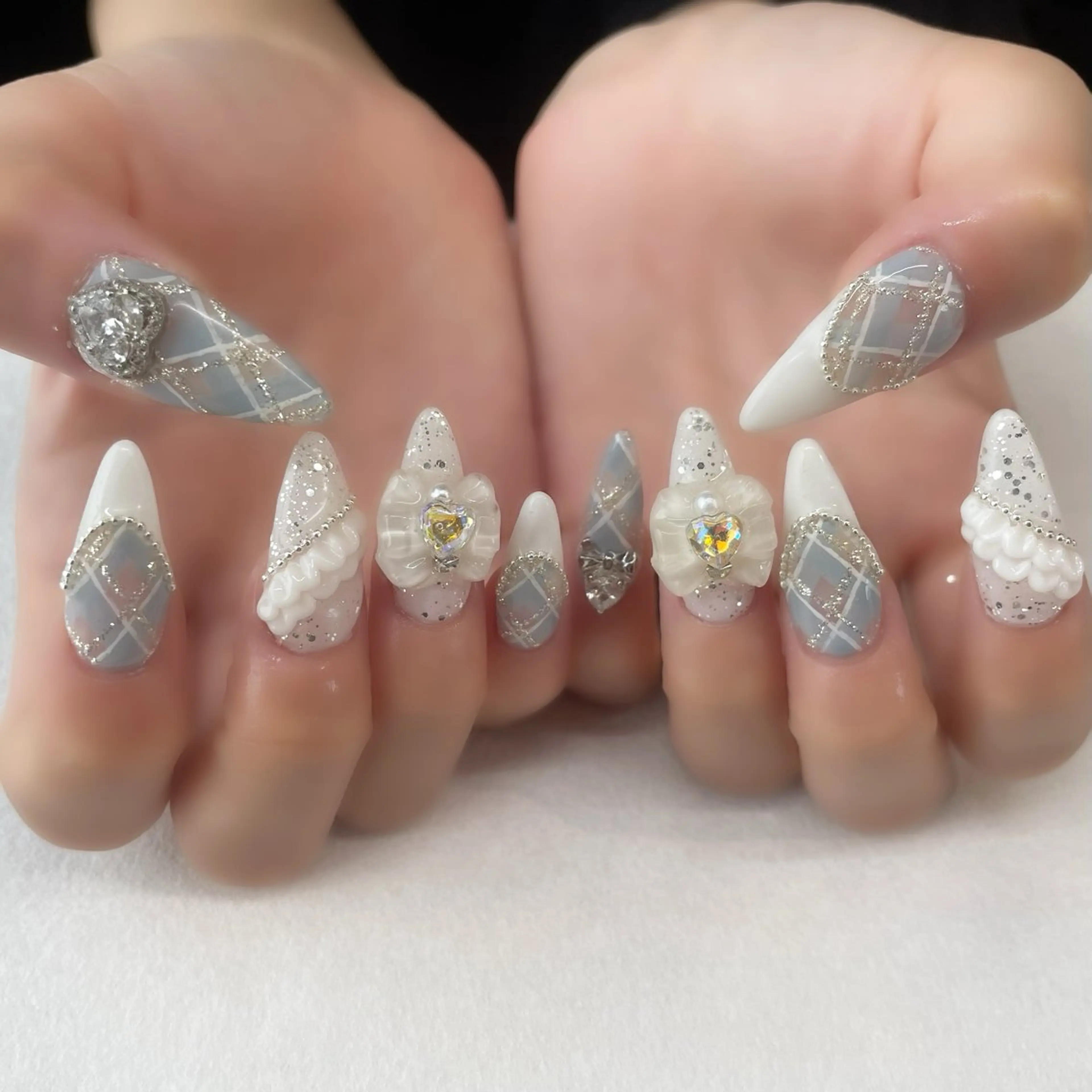 ネイル ハンドネイル 💎🐰 saki. m 🐰💎のネイルデザイン