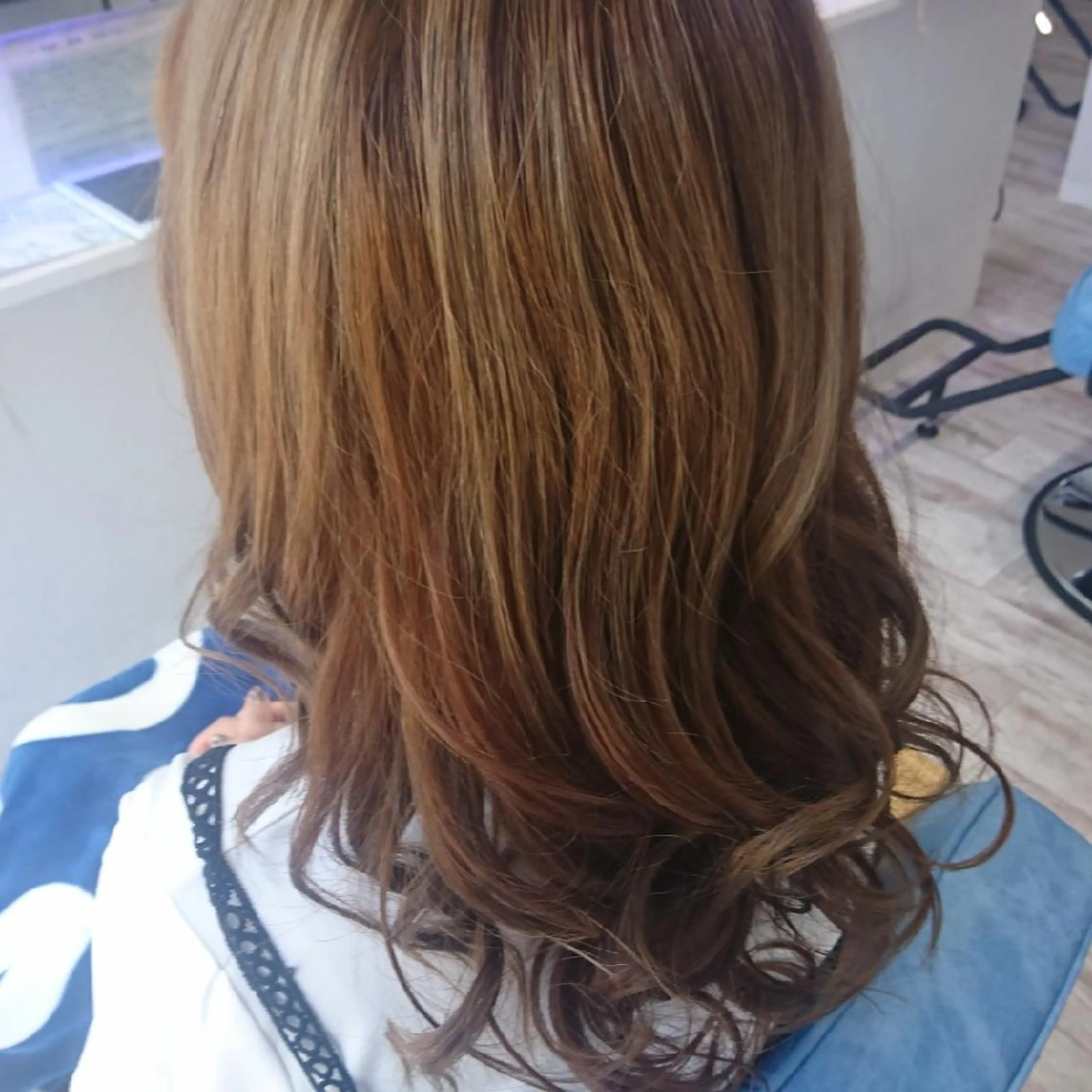 ロング カラー ベージュカラー ハイライトカラー ハイライト 中嶌 健一のヘアスタイル