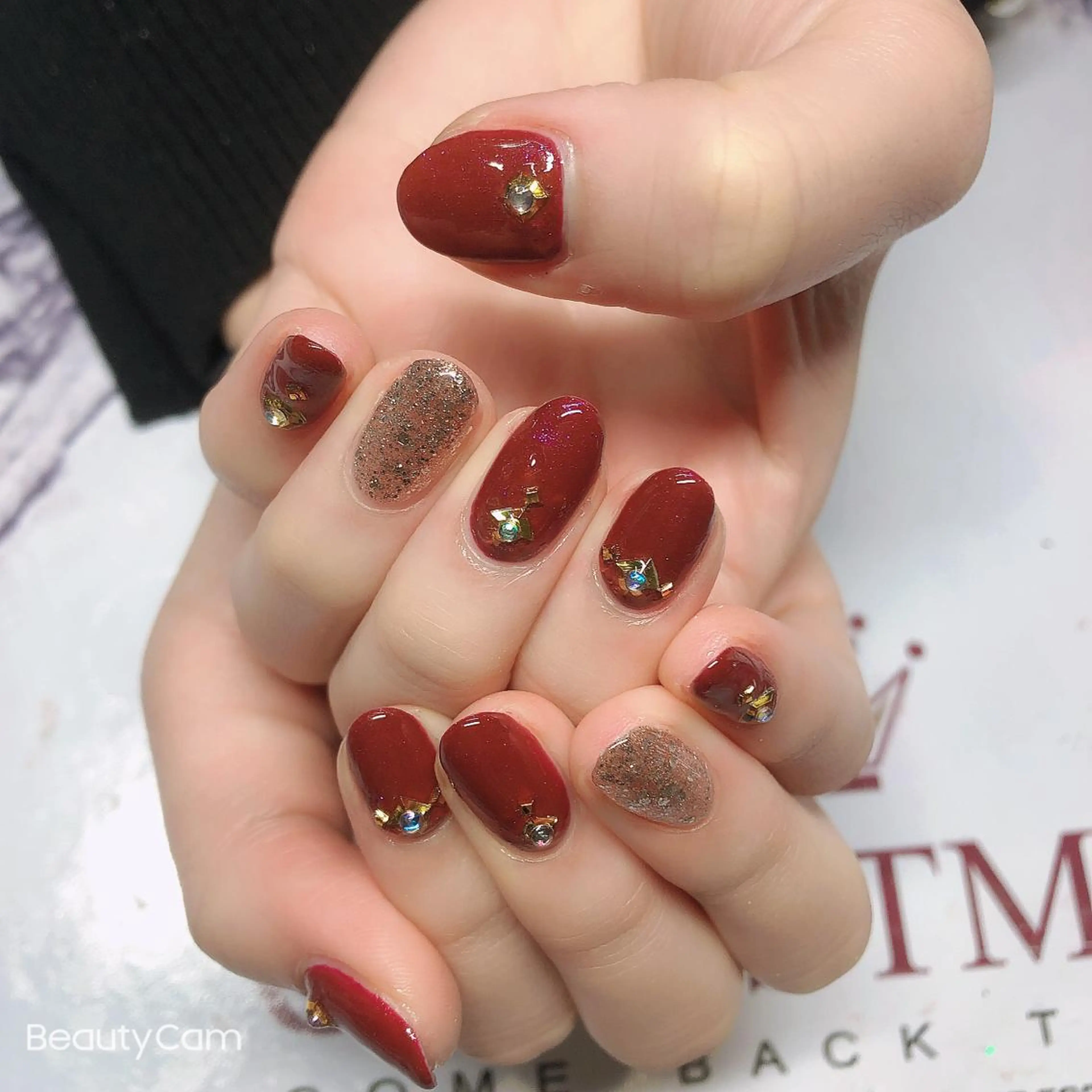 ネイル キラキラネイル シンプルネイル Guarendo錦糸町店所属・ガレンドウ 白澤 愛子のネイルデザイン