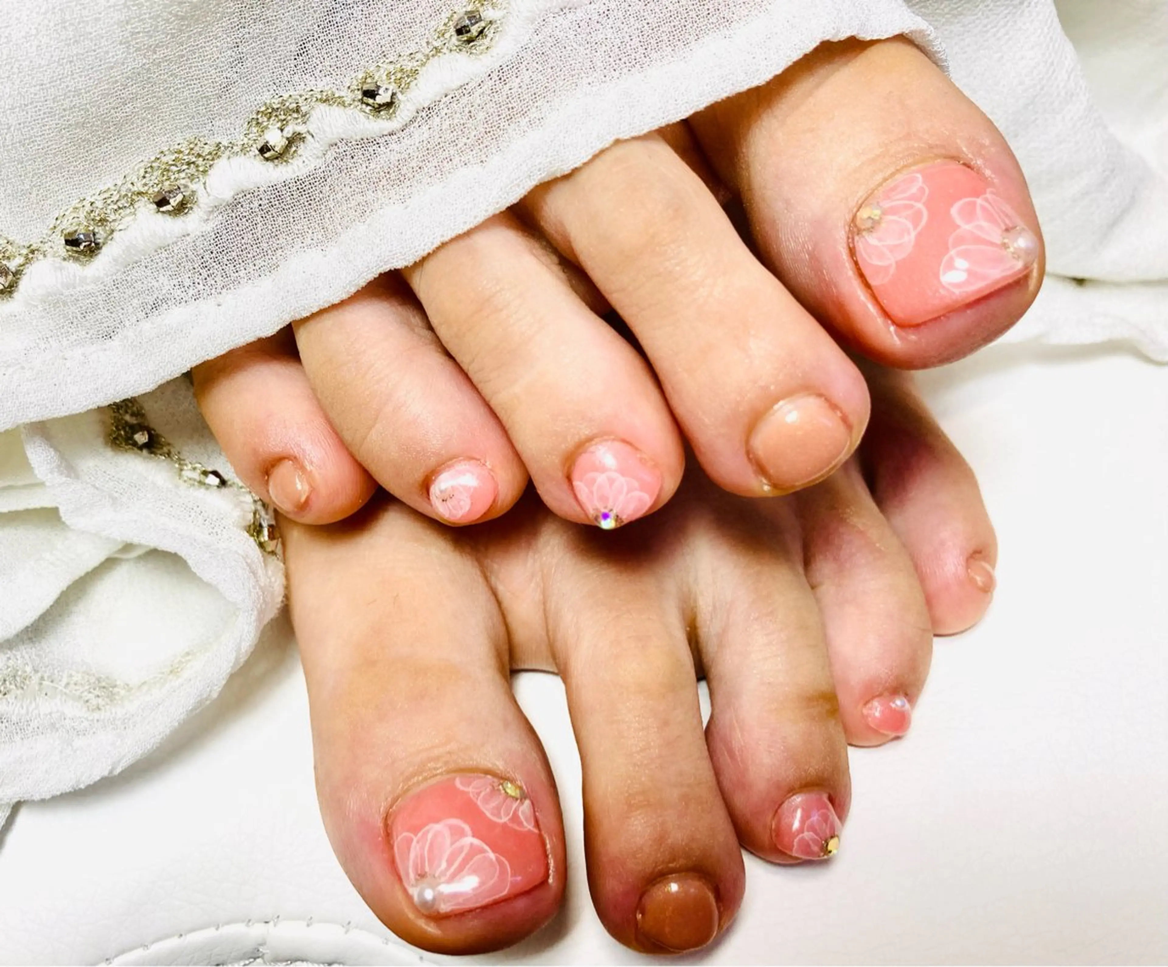 ネイル フラワーネイル フットネイル フットネイル Belle　ネイル＆ ホワイトニングサロンのネイルデザイン