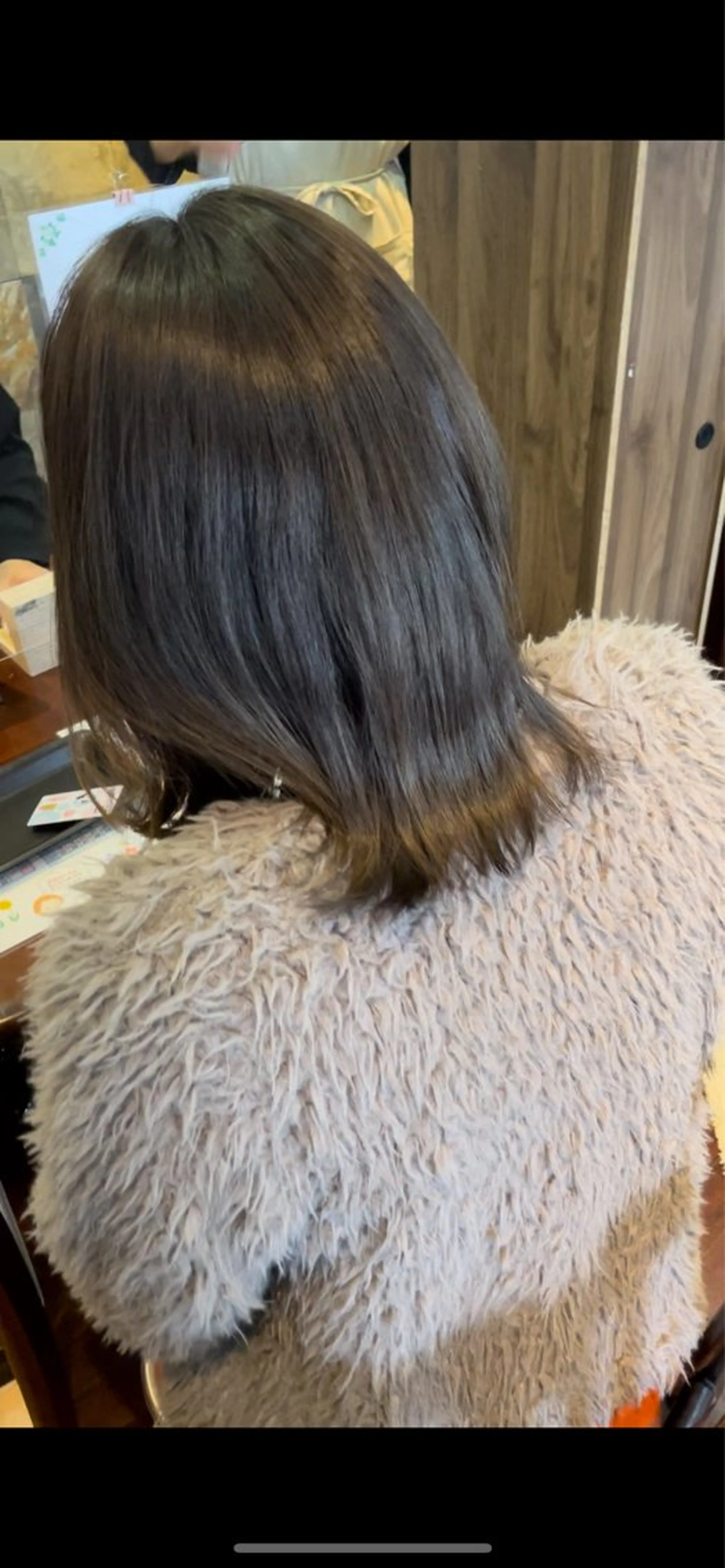 ミディアム カラー ブリーチ グレージュ ブリーチなしカラー オリーブグレージュ オリーブグレー 福見 美保のヘアスタイル