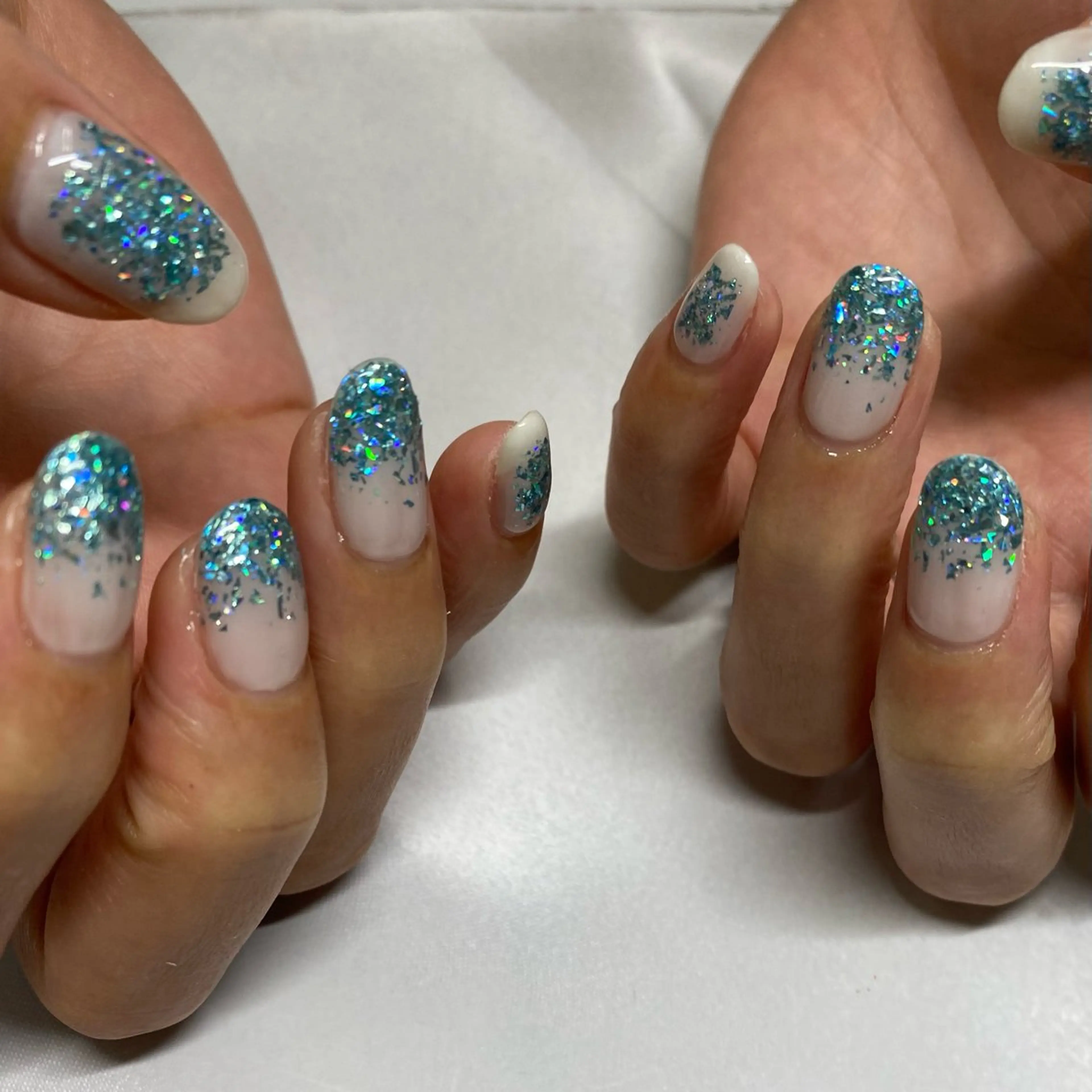 ネイル ジェルネイル ラメ(グリッター) ハンドネイル ハンドケア RaLa（ネイル&アイラッシュ）所属・🫧RaLa ⭐︎AYAKA🫧のネイルデザイン