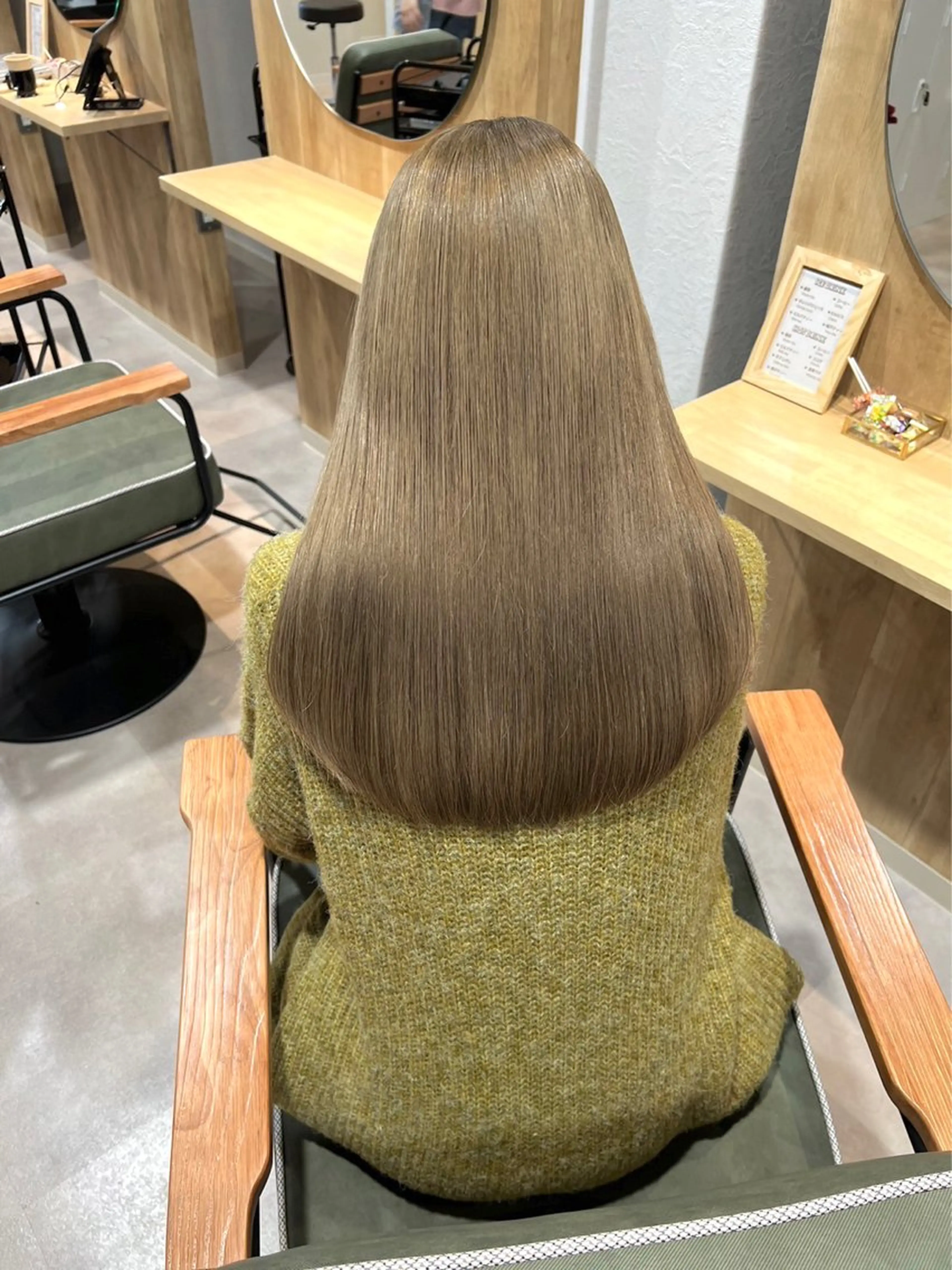 ロング 韓国/透明感 Veluaのヘアスタイル