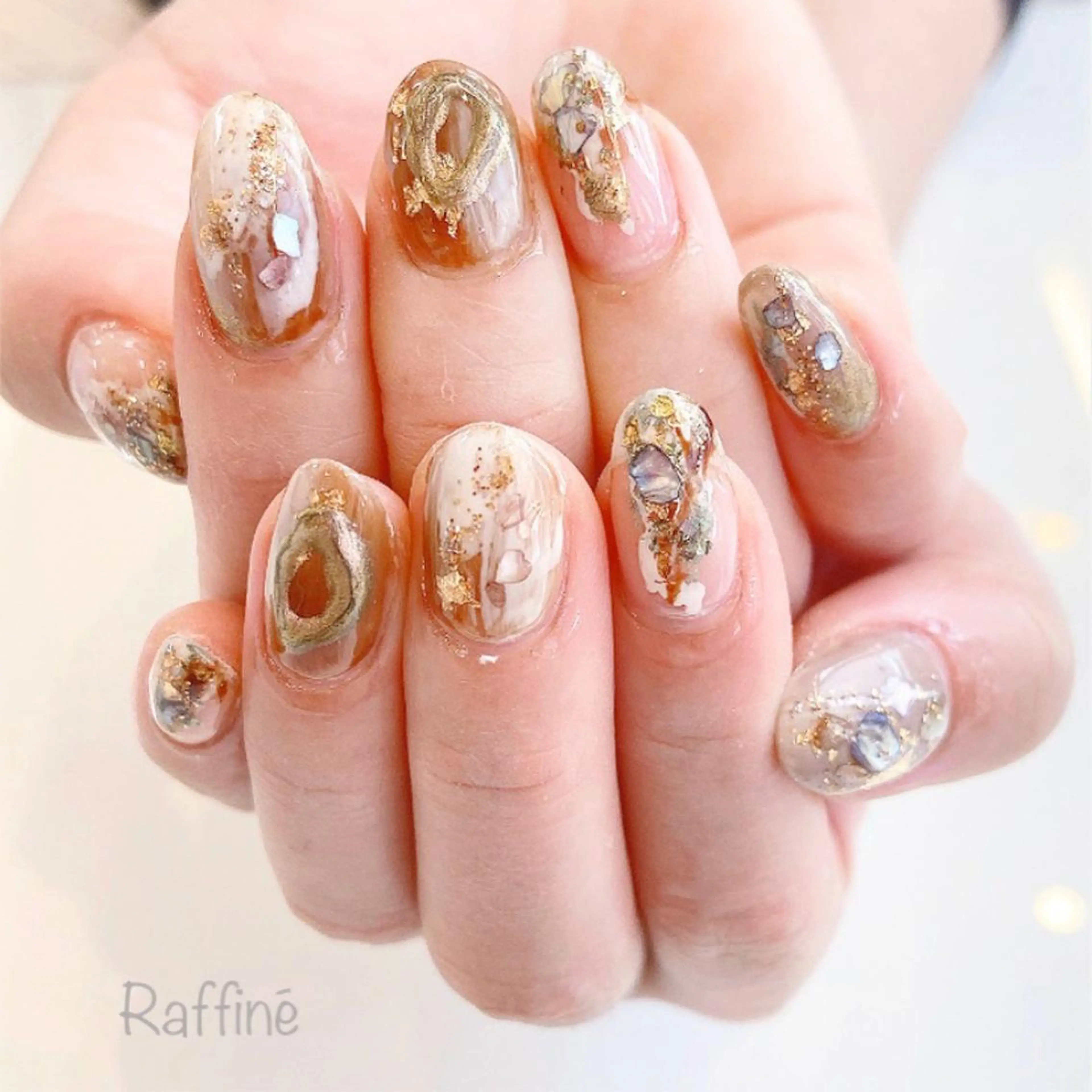 ネイル 韓国風✨髪質改善✨ 縮毛矯正✨松浦知奈美のヘアスタイル