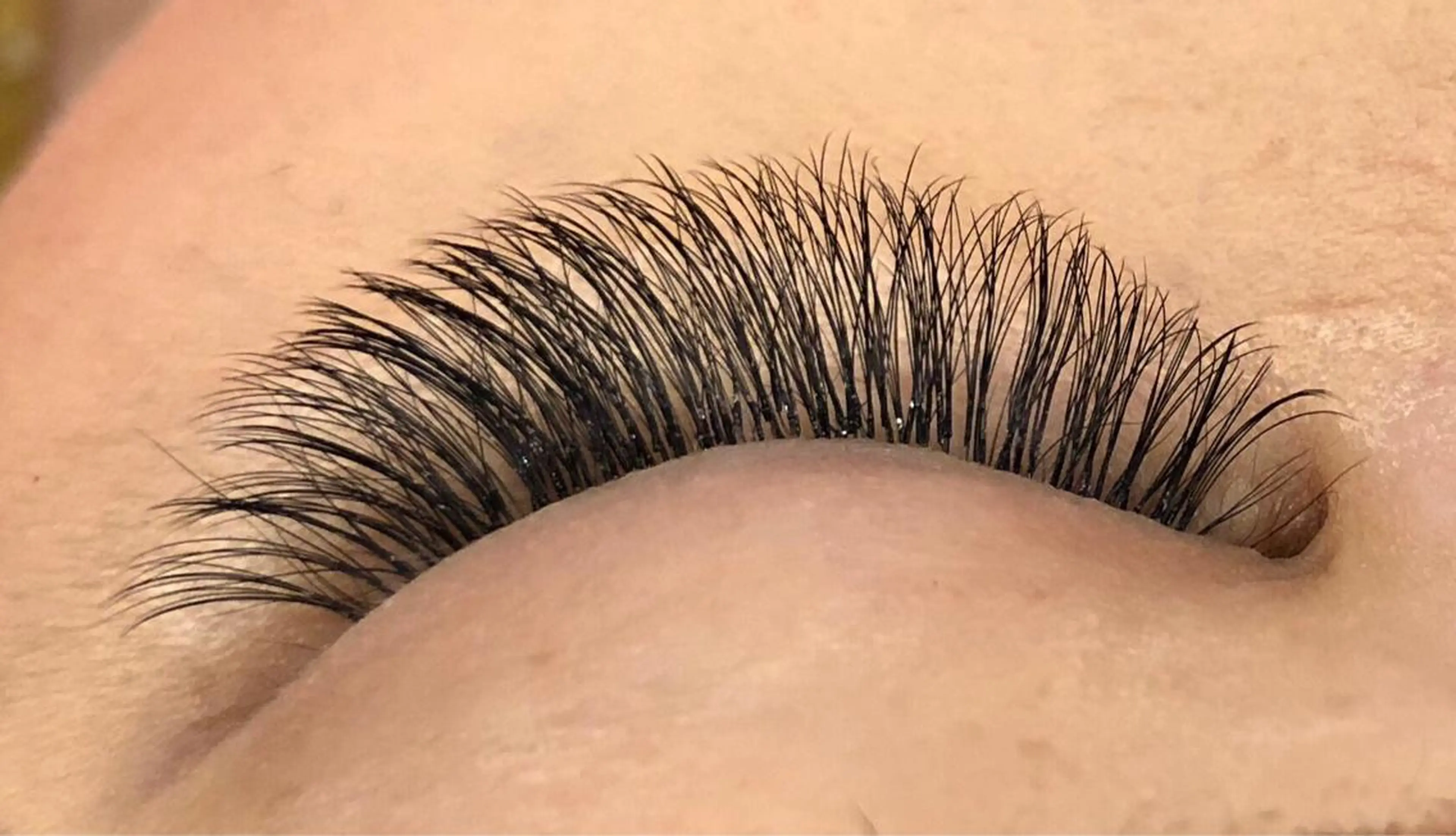 マツエク・マツパ 水 田のマツエク・マツパデザイン